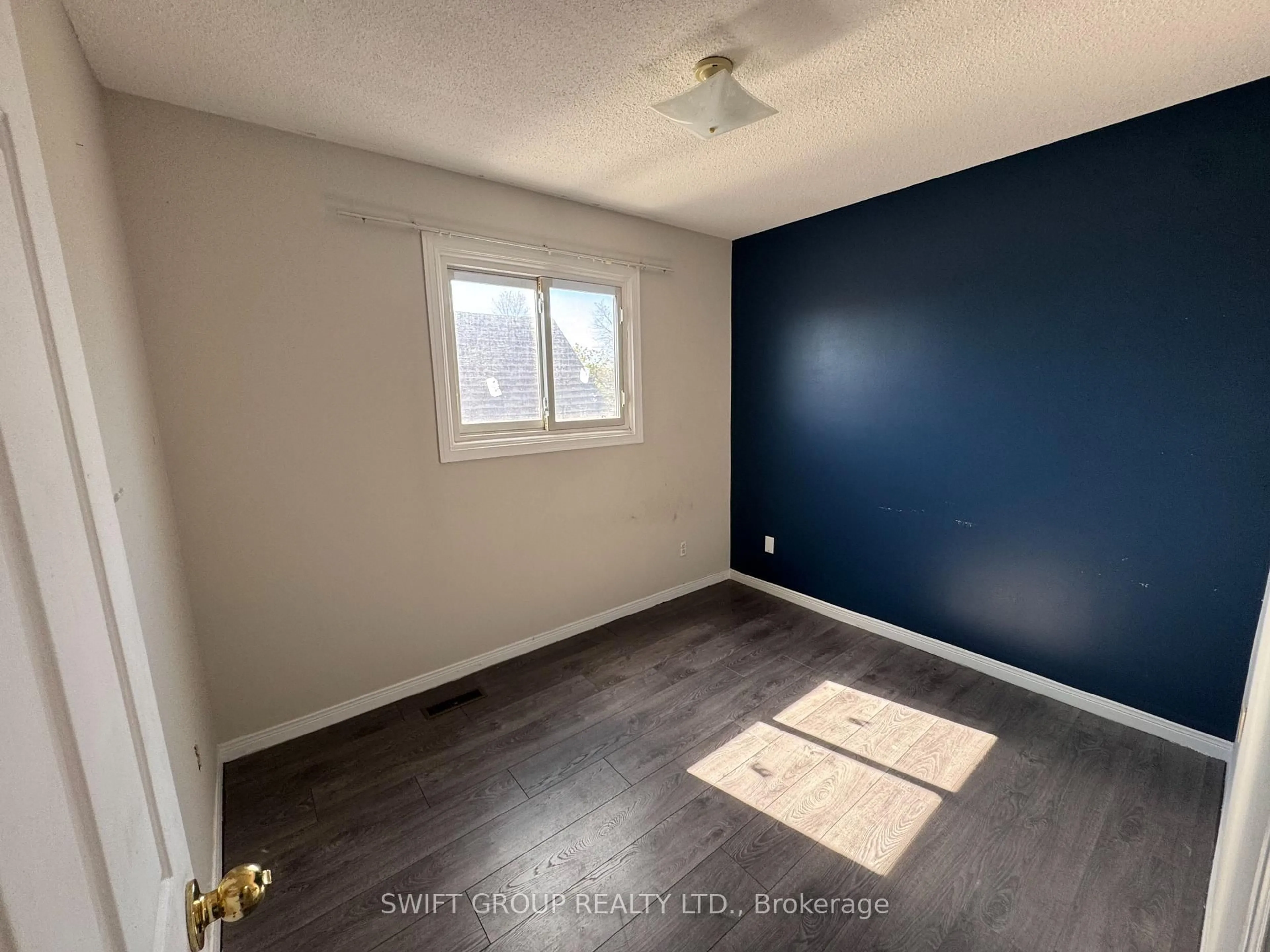 A pic of a room for 36 Mount Pleasant Dr, Brampton Ontario L6Z 1K2