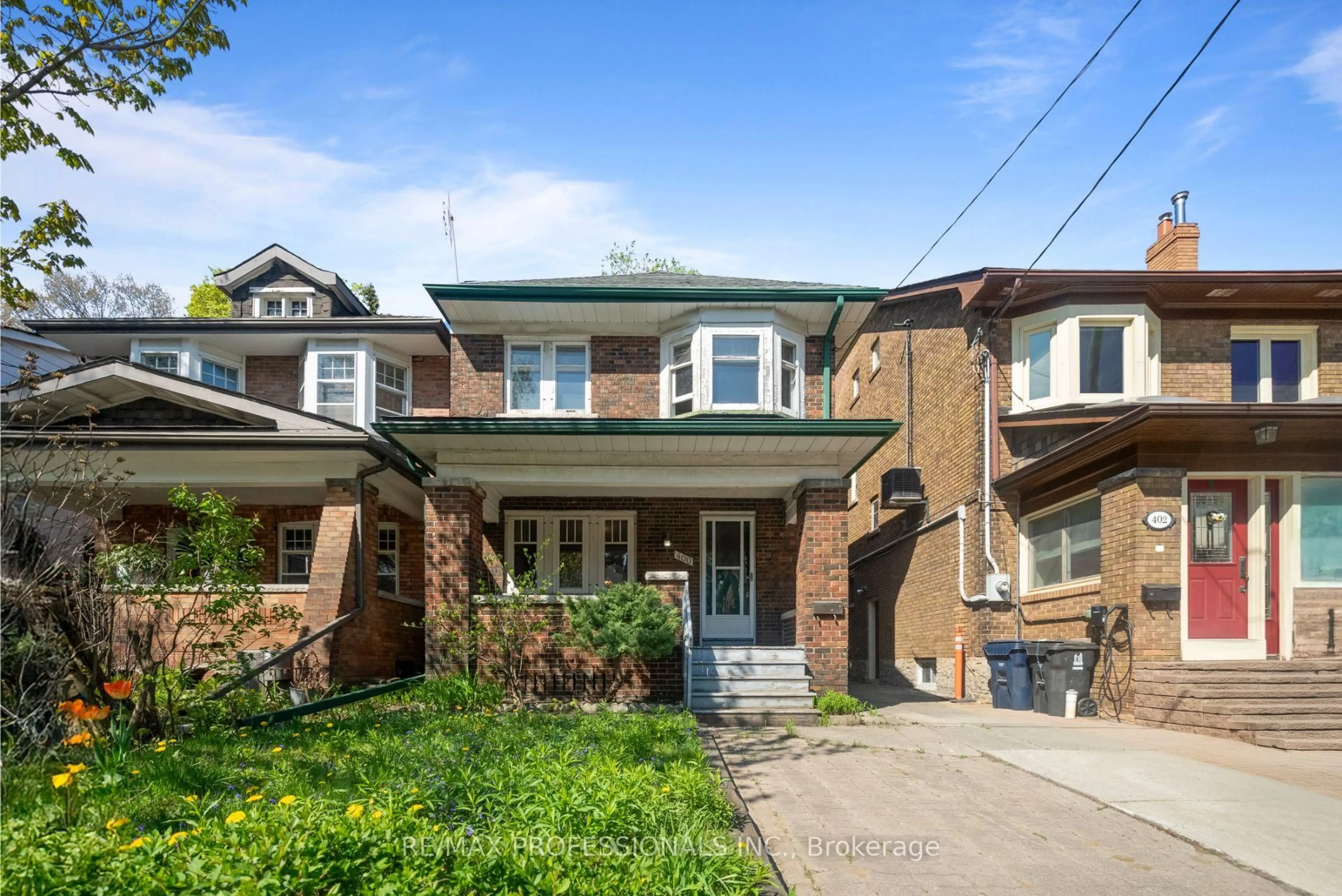 Home with brick exterior material, street for 400 Willard Ave, Toronto Ontario M6S 3R5