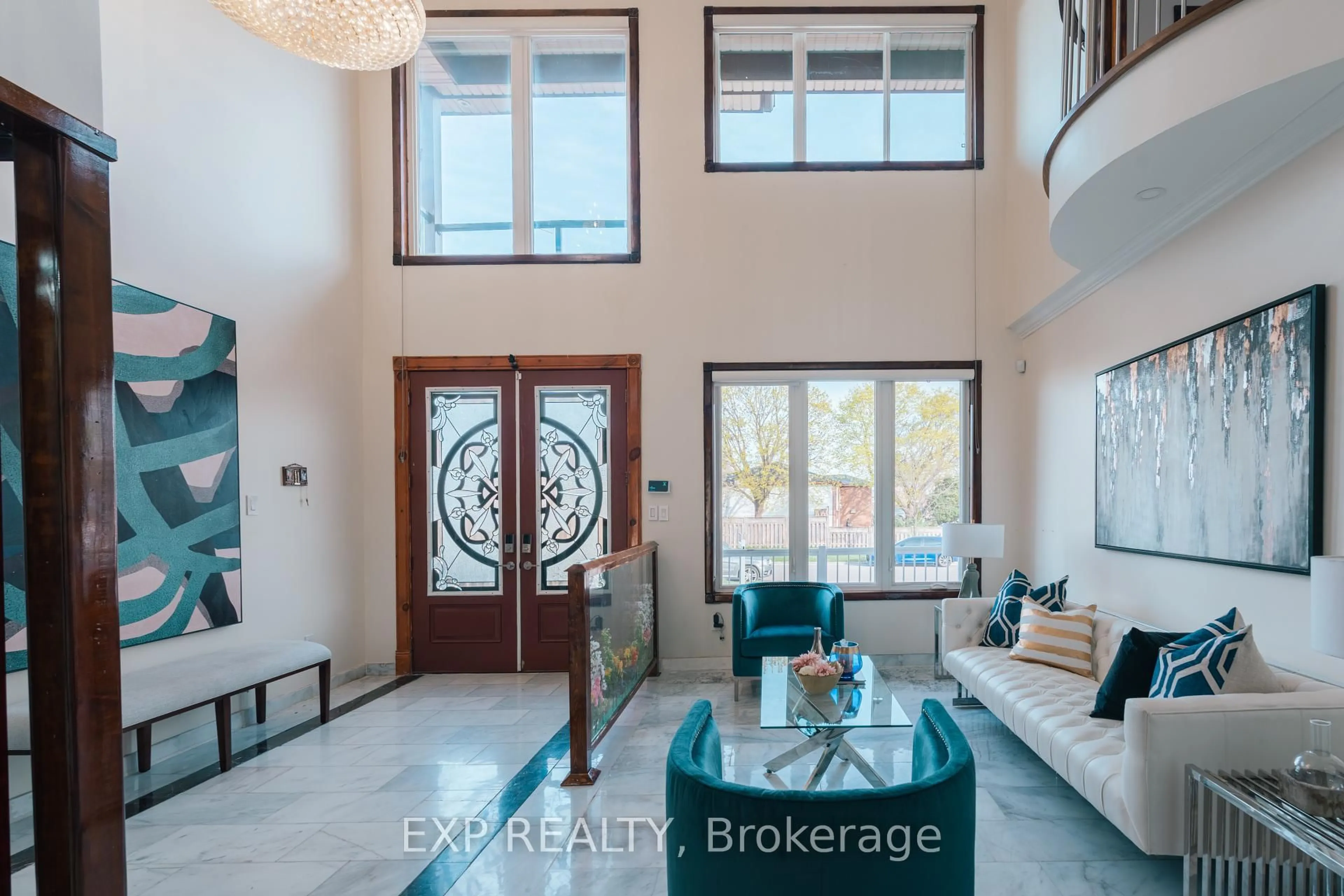 Indoor entryway for 3257 Monica Dr, Mississauga Ontario L4T 3E6