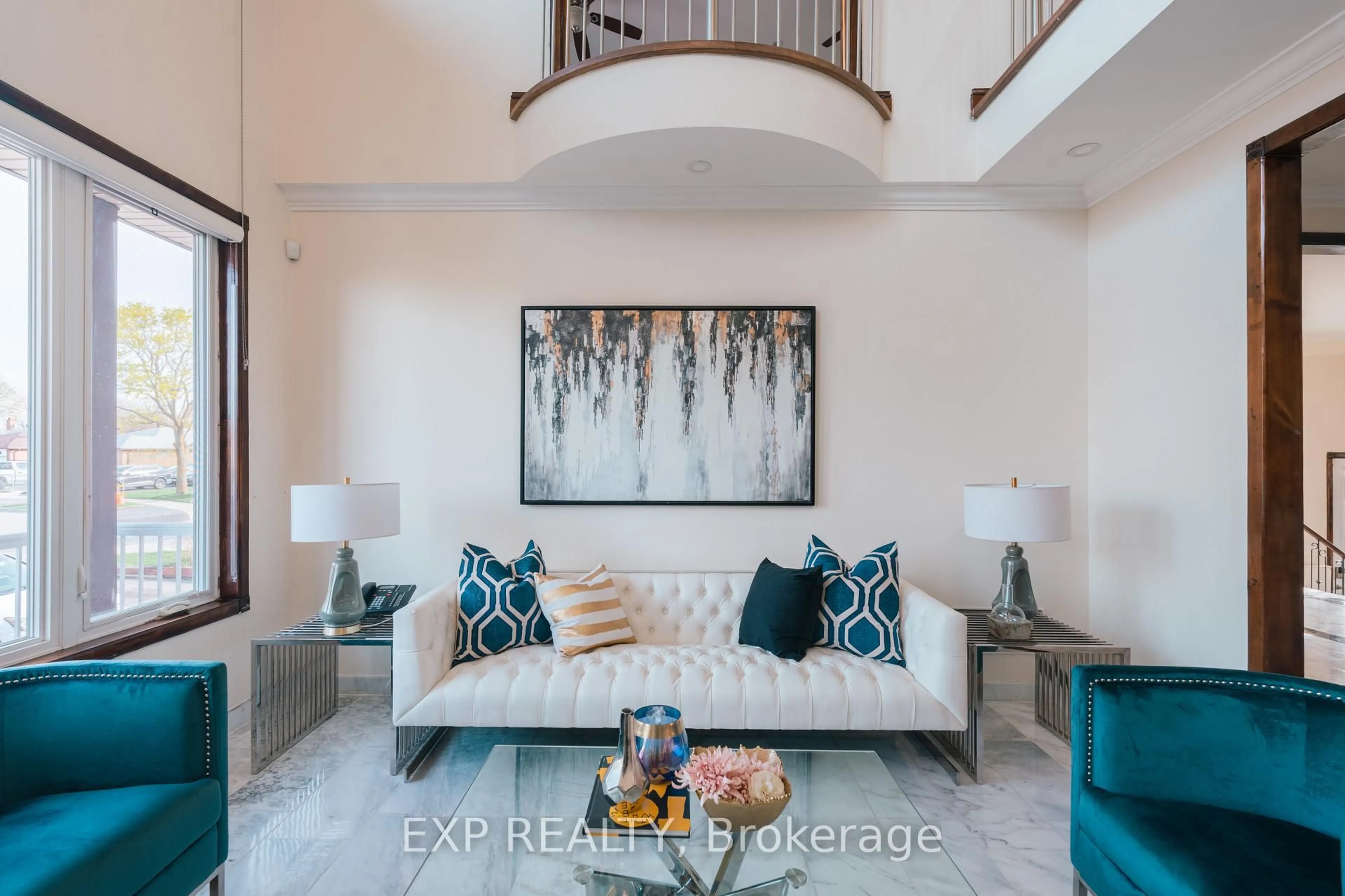 Living room with furniture, ceramic/tile floor for 3257 Monica Dr, Mississauga Ontario L4T 3E6