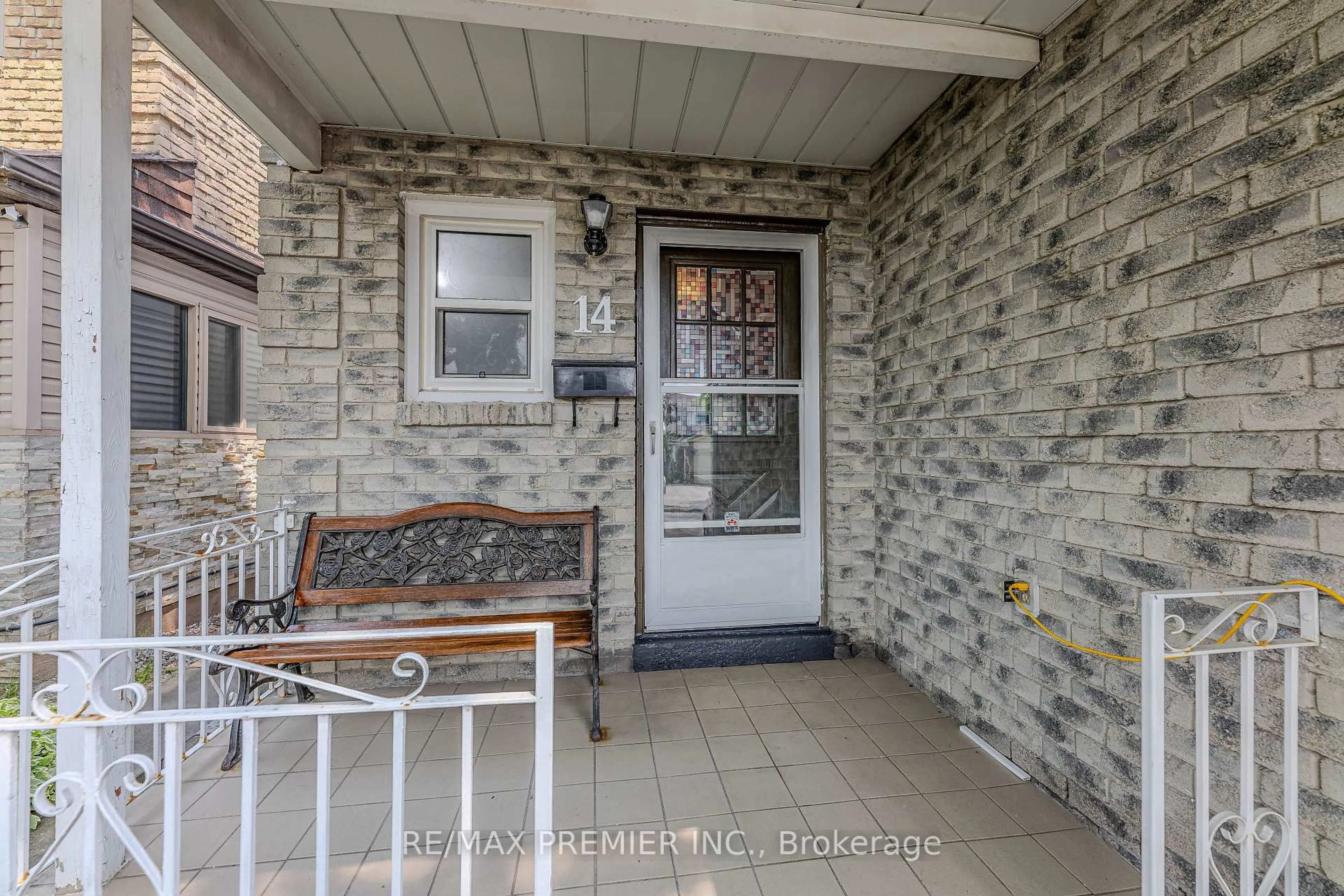 Indoor entryway for 14 Shady Glen Rd, Toronto Ontario M9W 6G3