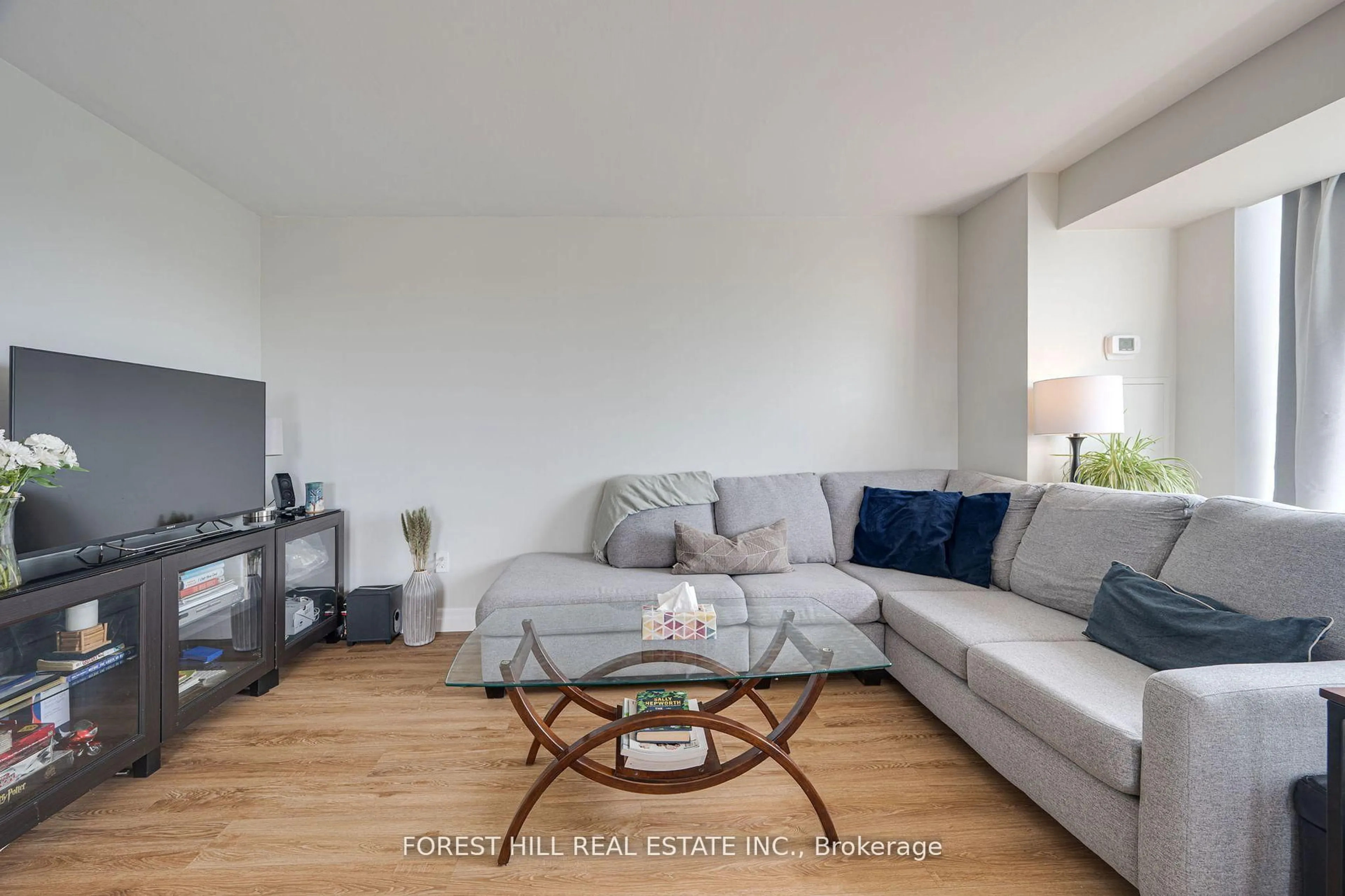 Living room with furniture, unknown for 3077 Weston Rd #609, Toronto Ontario M9M 3A1