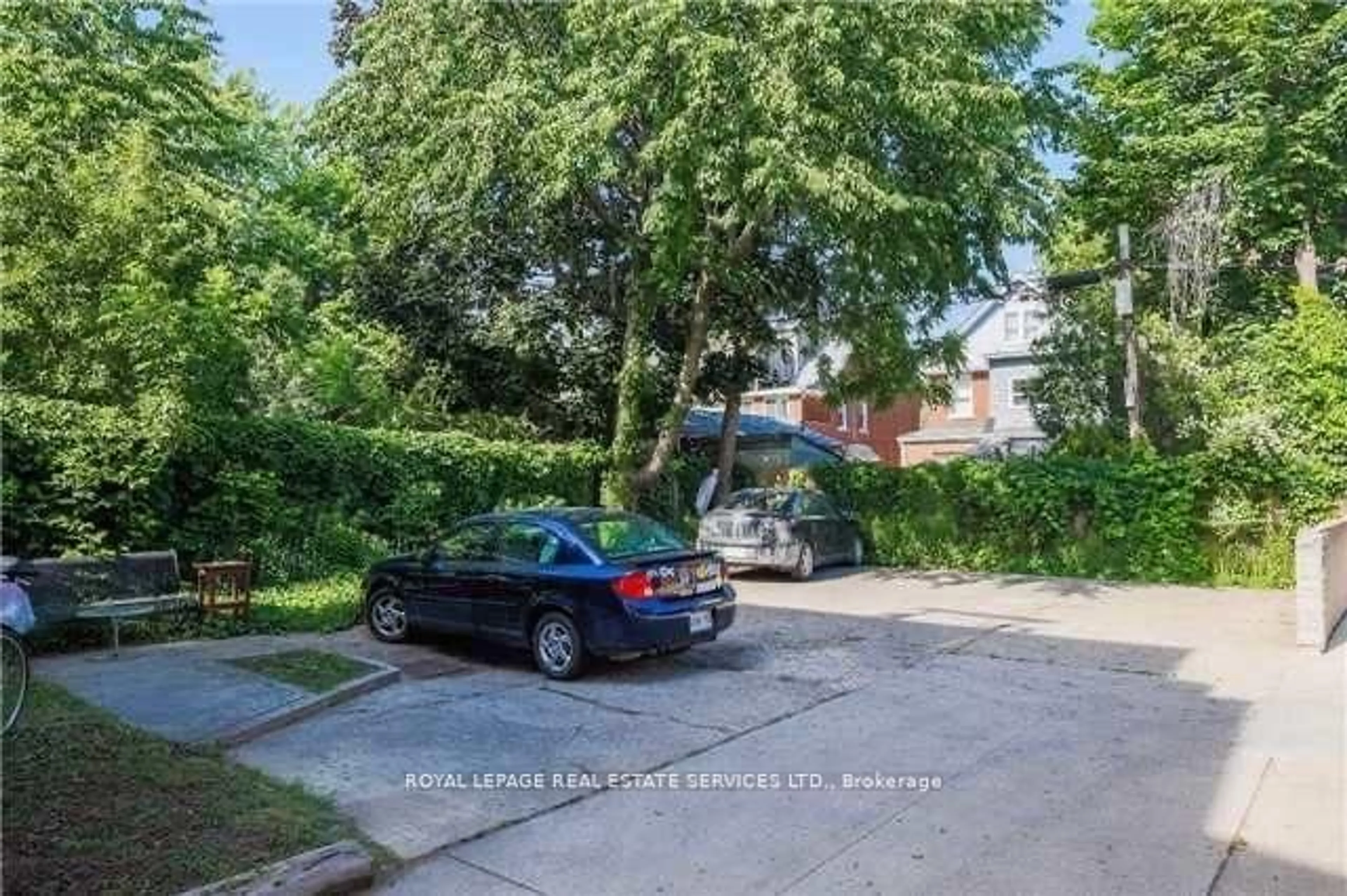 A pic from outside/outdoor area/front of a property/back of a property/a pic from drone, street for 5 Northcliffe Blvd, Toronto Ontario M6H 3G9