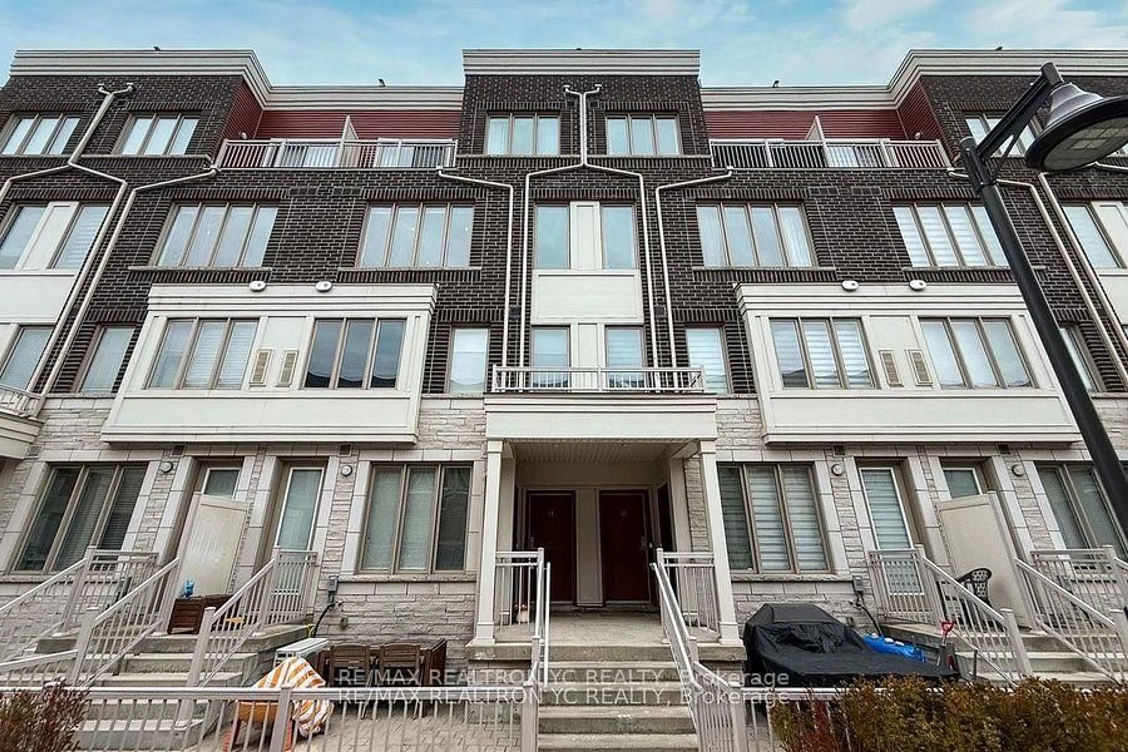 Unknown for 125 Long Branch Ave #11, Toronto Ontario M8W 0A9