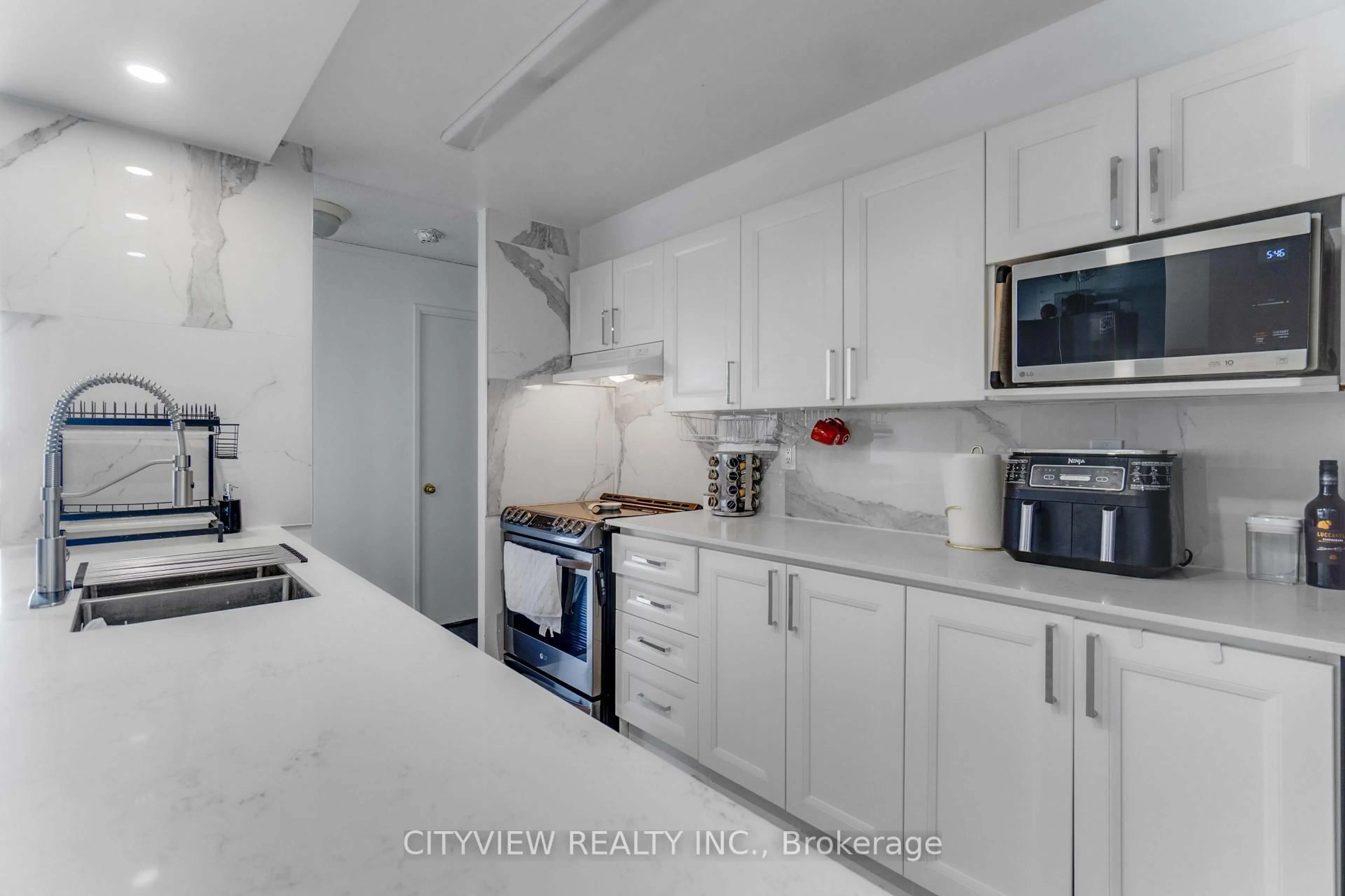Unknown for 4185 Shipp Dr #1817, Mississauga Ontario L4Z 2Y8