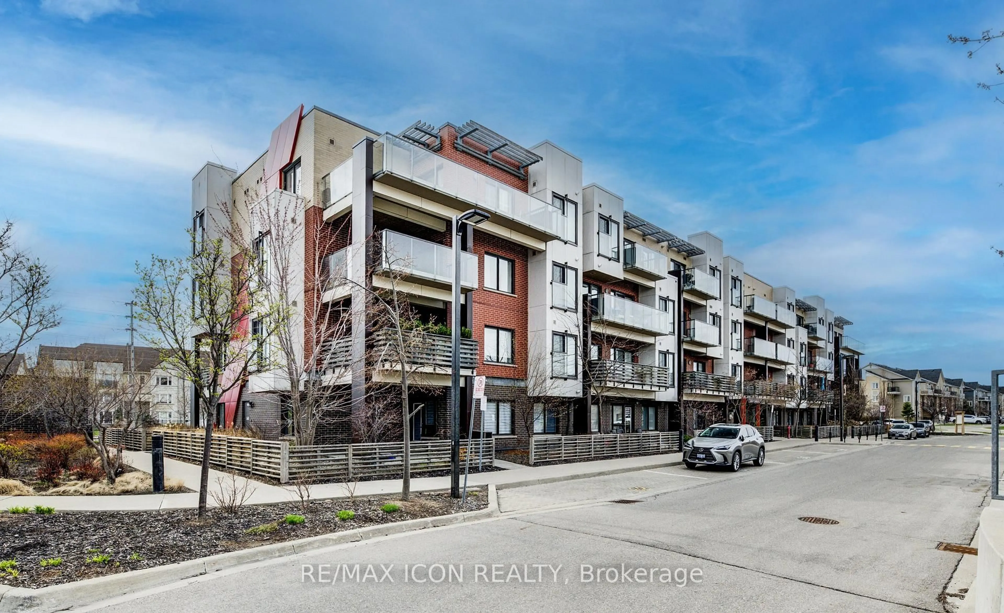 Unknown for 5005 Harvard Rd #201, Mississauga Ontario L5M 0W5