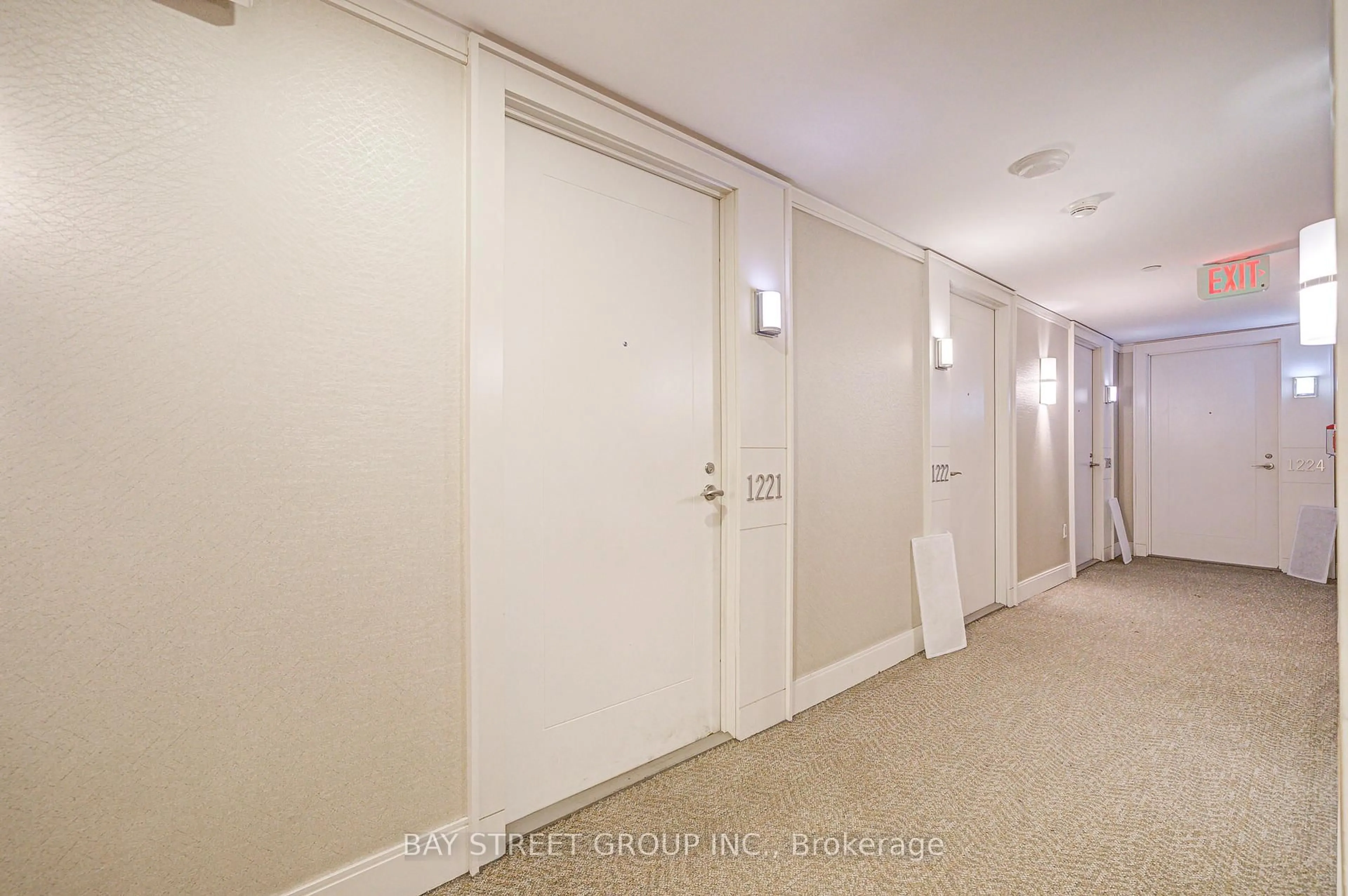 Unknown for 800 Lawrence Ave #1221, Toronto Ontario M6A 1C3