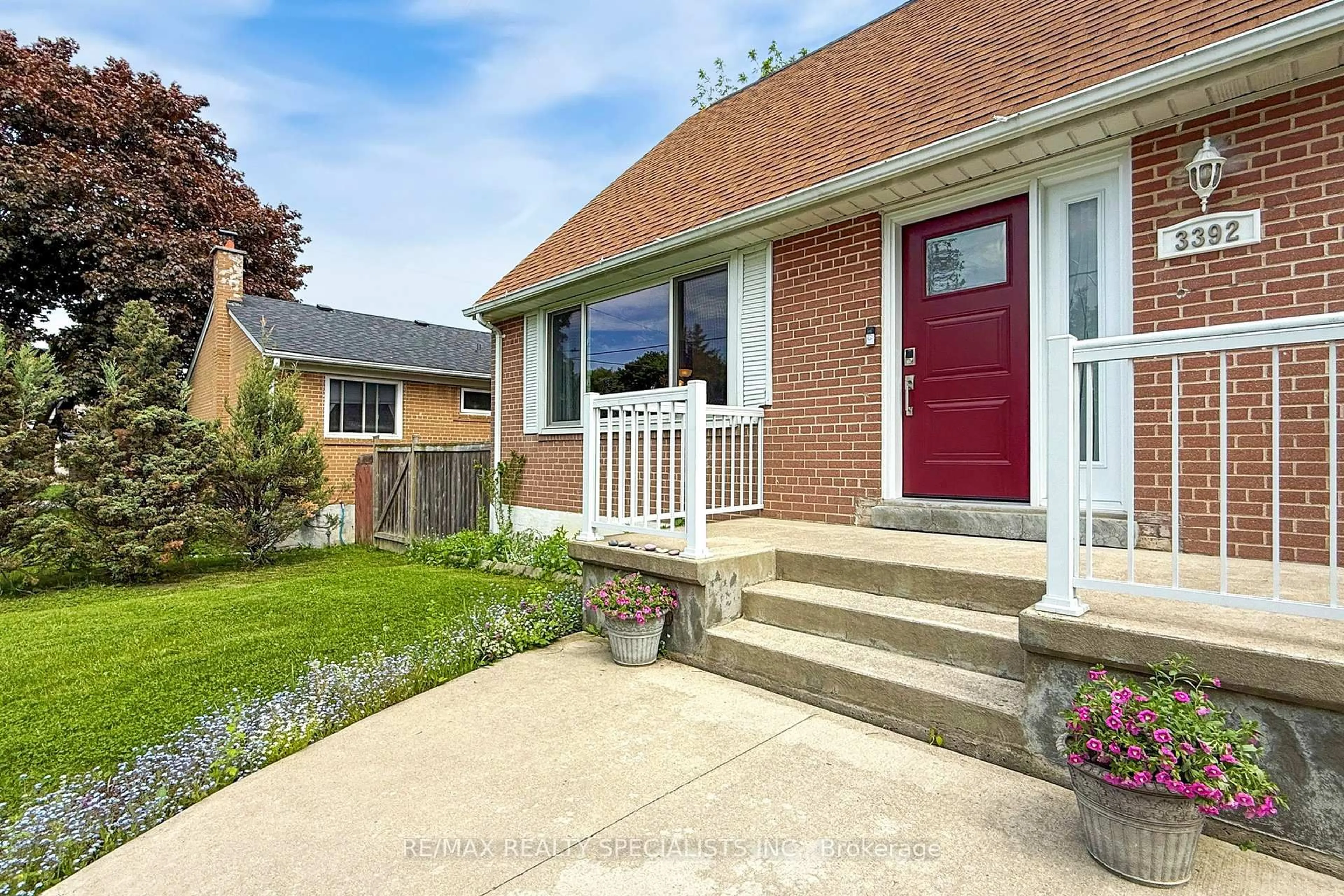 Home with brick exterior material, street for 3392 Sonja Rd, Mississauga Ontario L4T 1R1