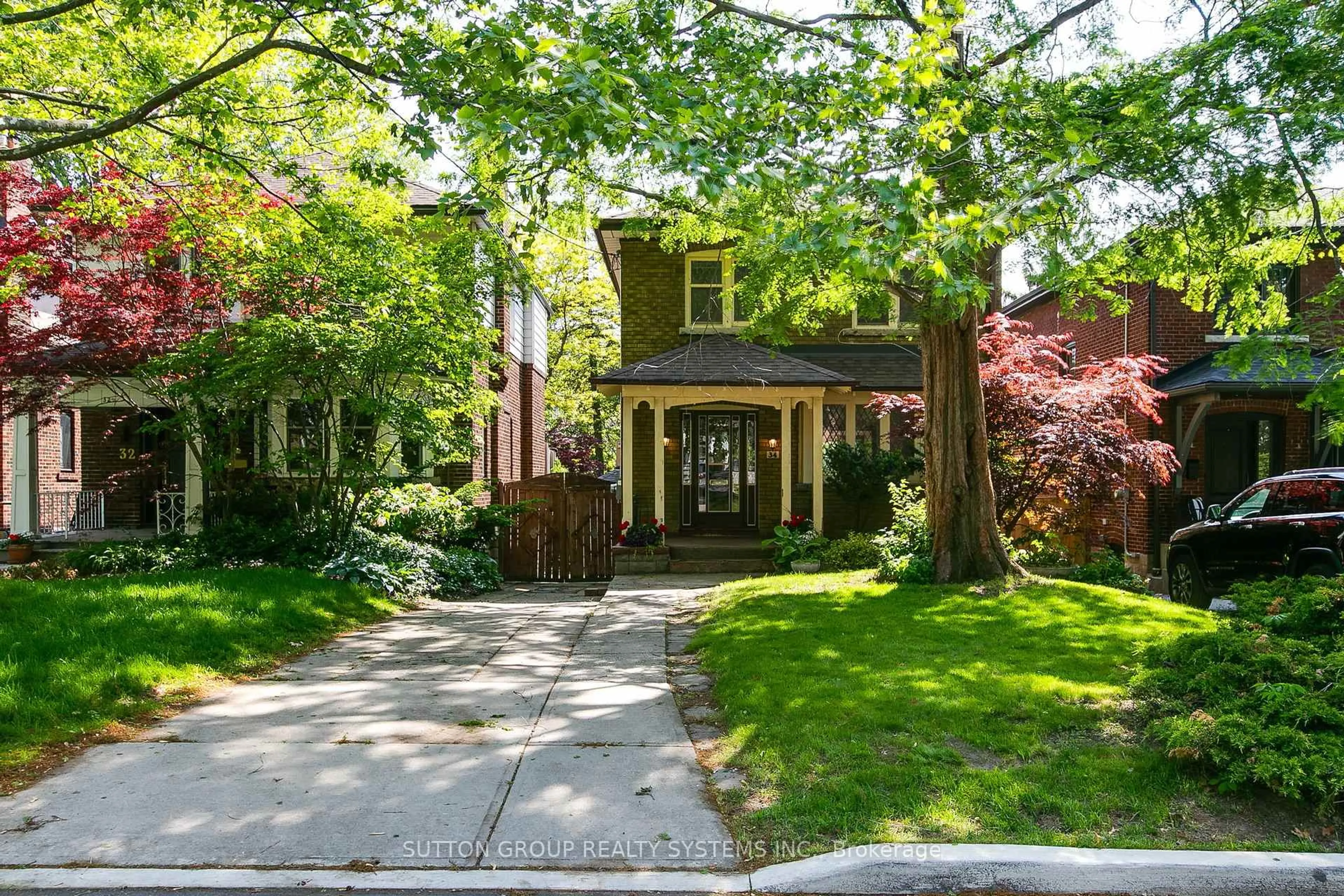 Unknown for 34 Old Mill Dr, Toronto Ontario M6A 4J9