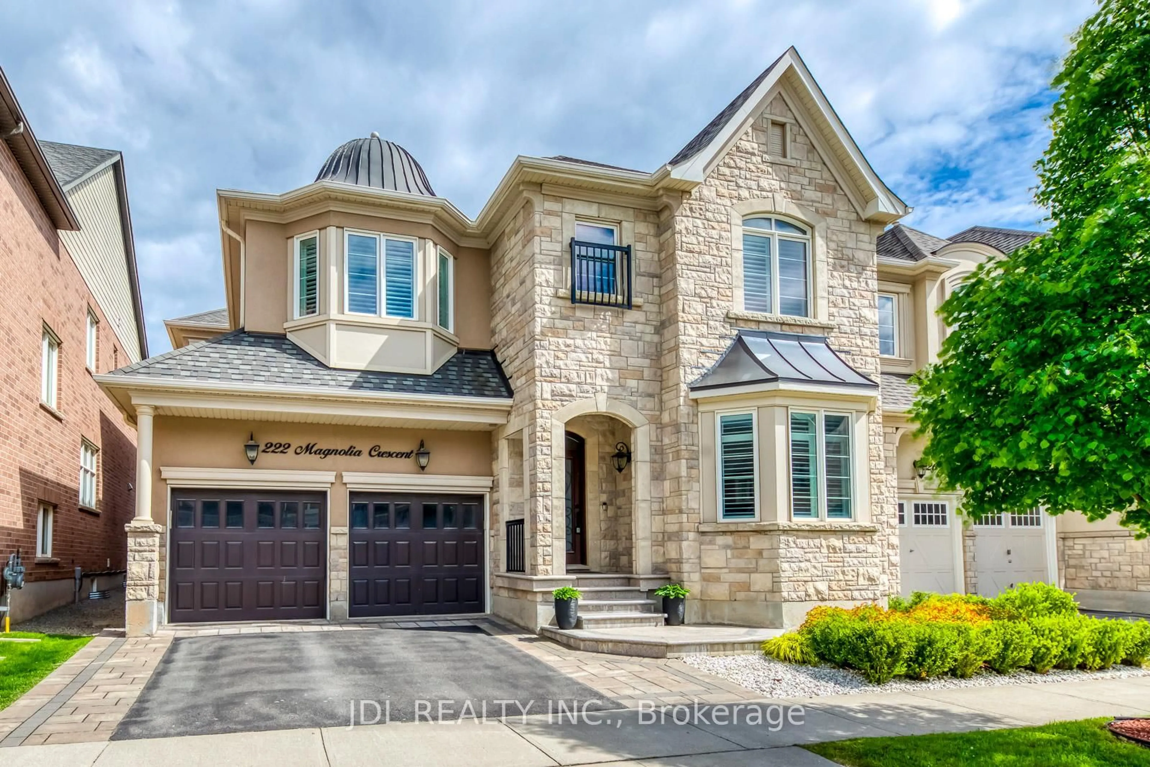 Home with brick exterior material, street for 222 Magnolia Cres, Oakville Ontario L6M 0Z8