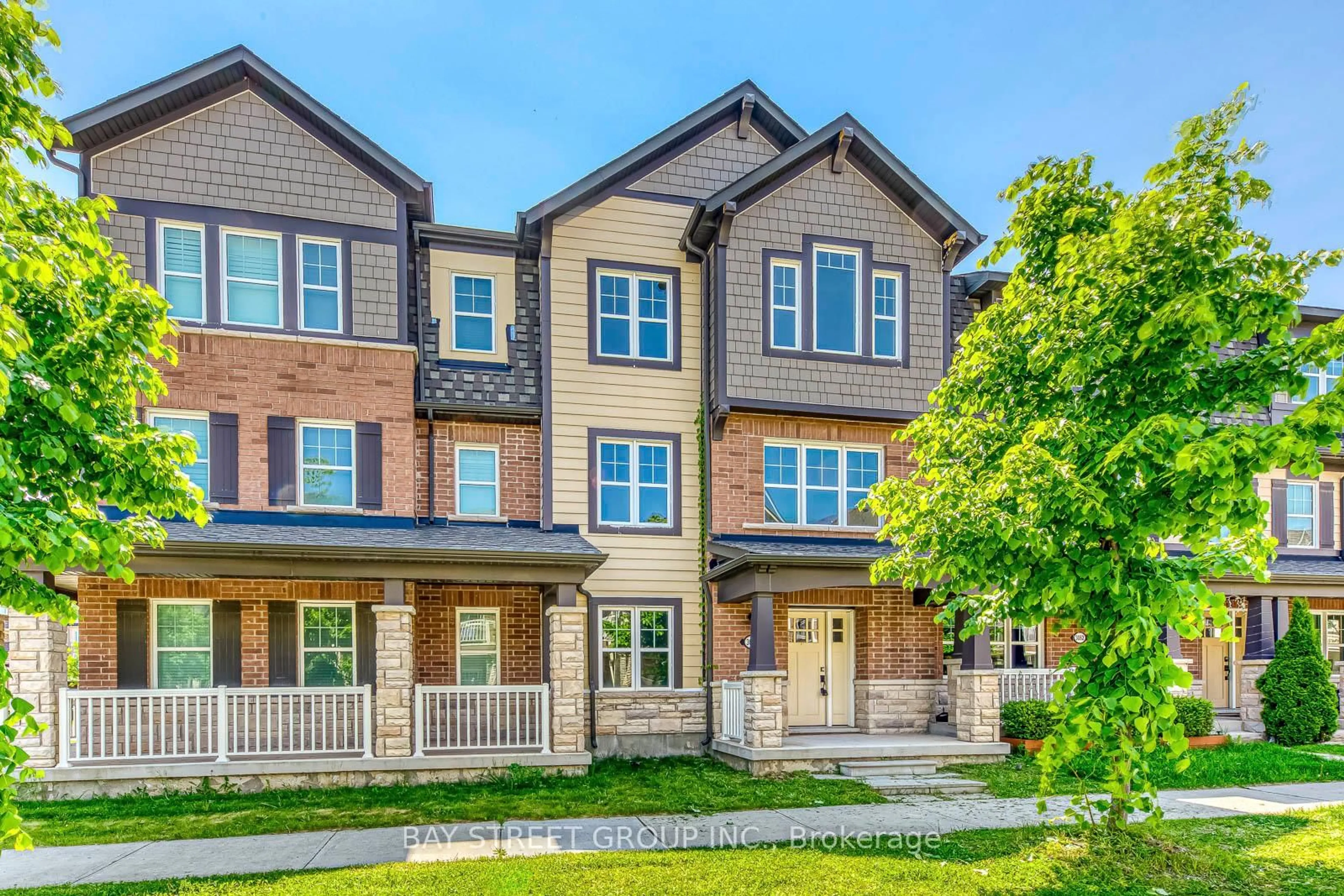 Home with brick exterior material, street for 3060 Harebell Gate, Oakville Ontario L6M 0Y9