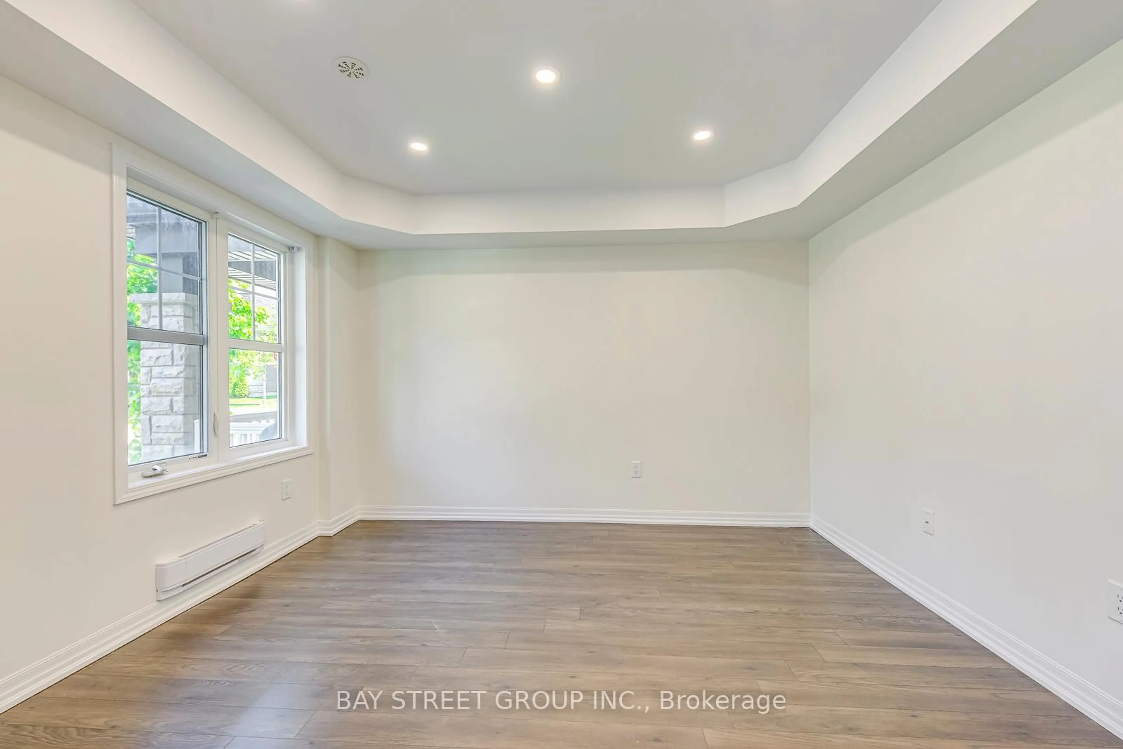 A pic of a room for 3060 Harebell Gate, Oakville Ontario L6M 0Y9