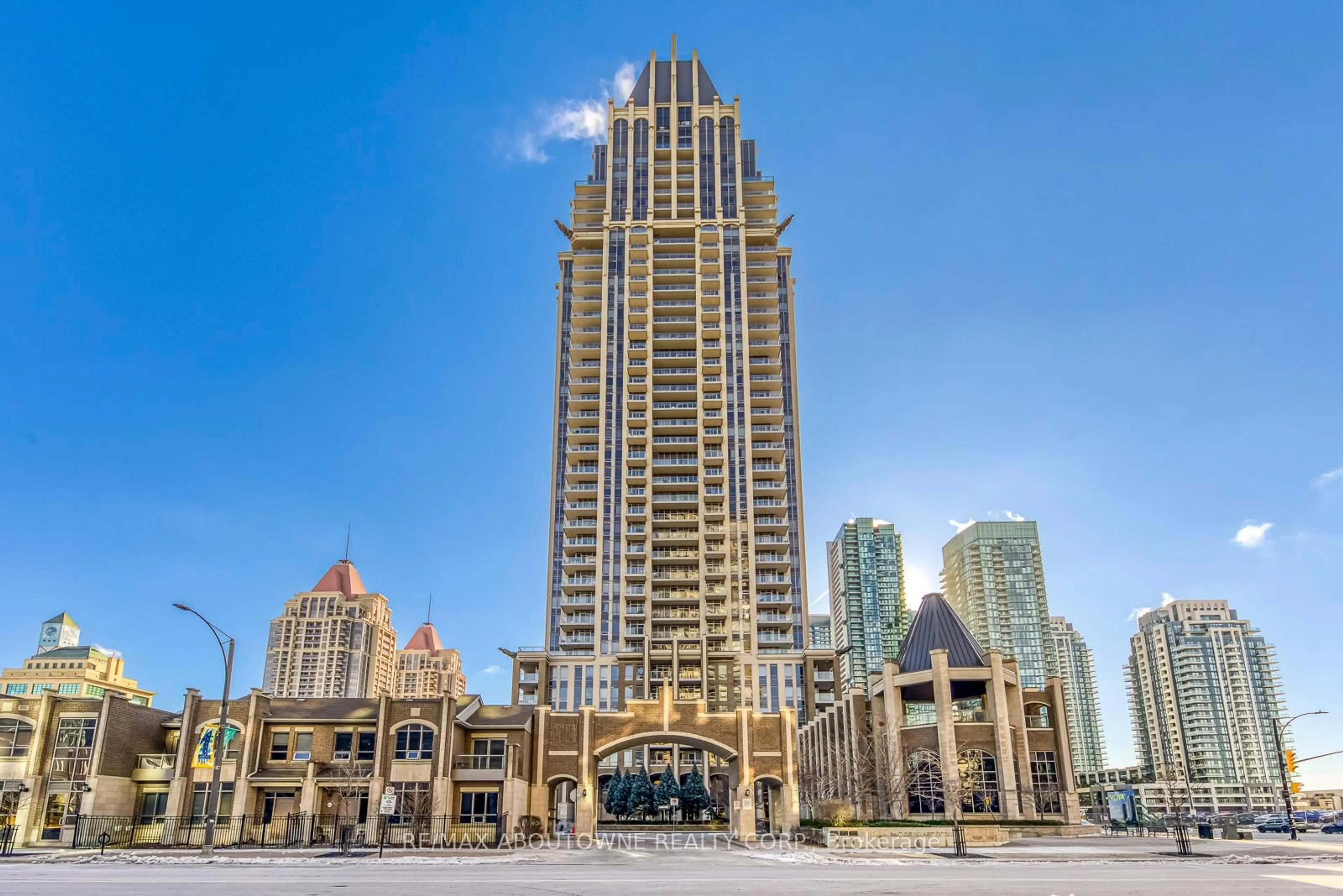 Indoor foyer for 388 Prince Of Wales Dr #2809, Mississauga Ontario L5B 0A1