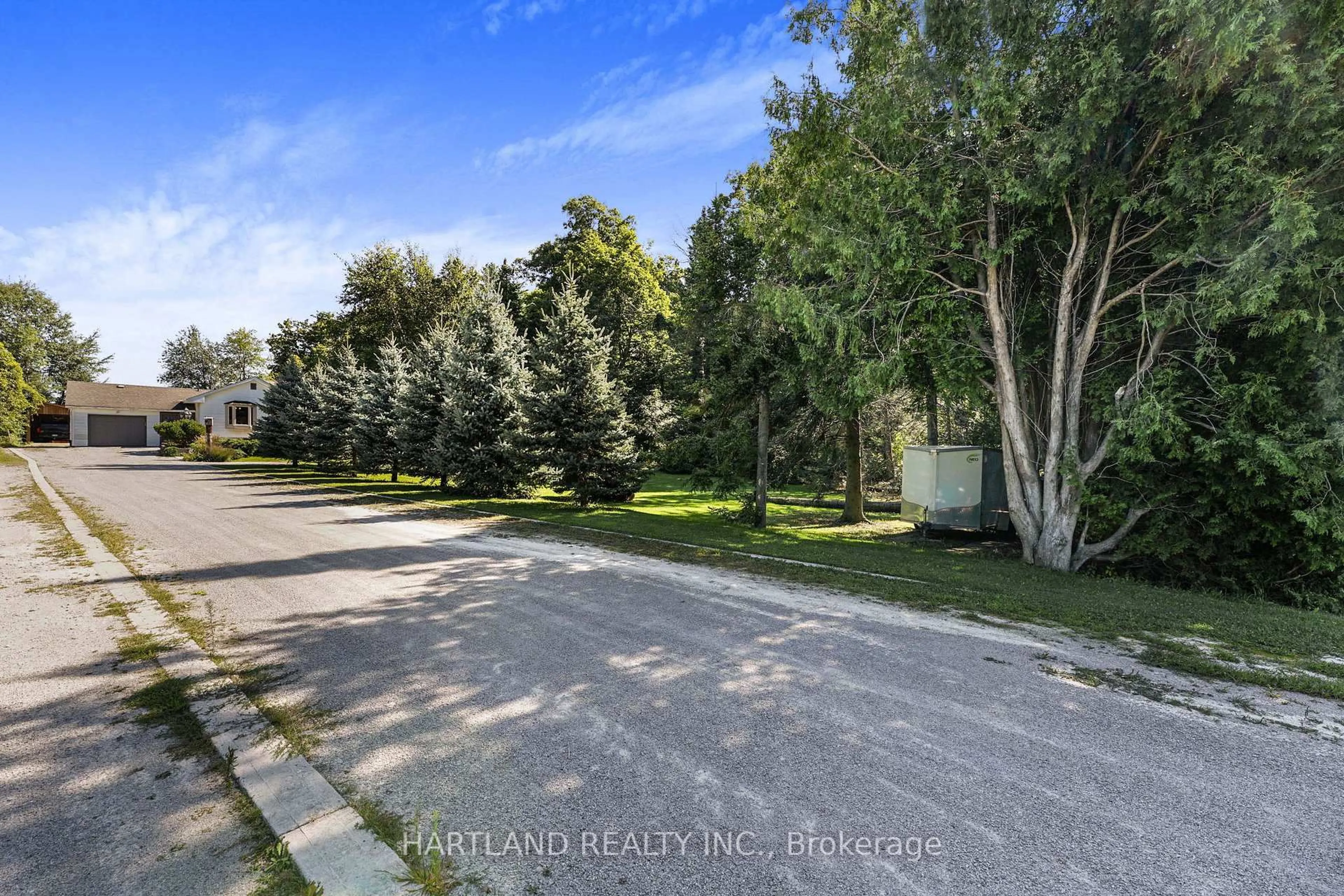 A pic from outside/outdoor area/front of a property/back of a property/a pic from drone, unknown for 9249 Sixth Line, Halton Hills Ontario L7G 4S6