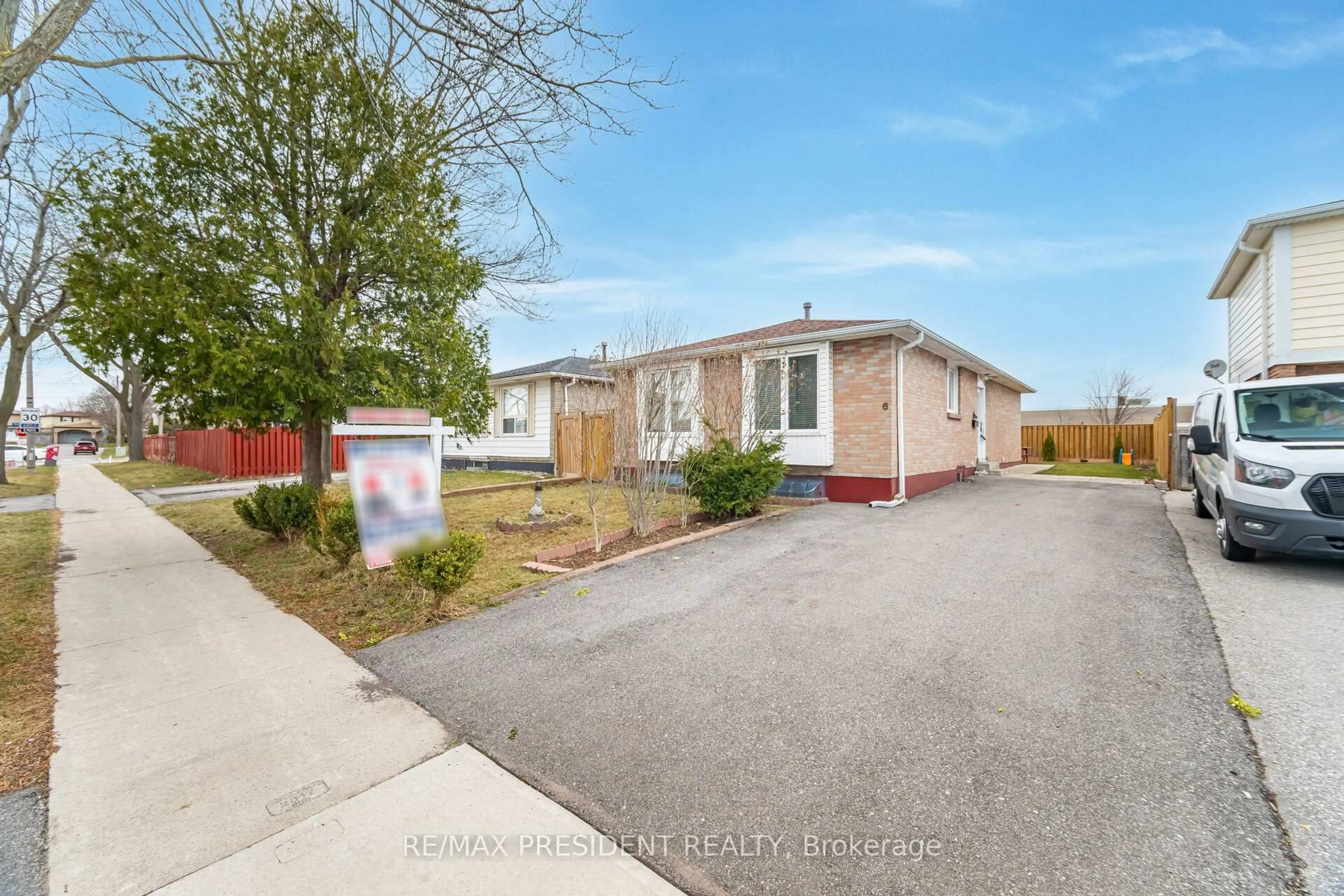 A pic from outside/outdoor area/front of a property/back of a property/a pic from drone, street for 6 Sultan Pool Dr, Toronto Ontario M9V 4H2