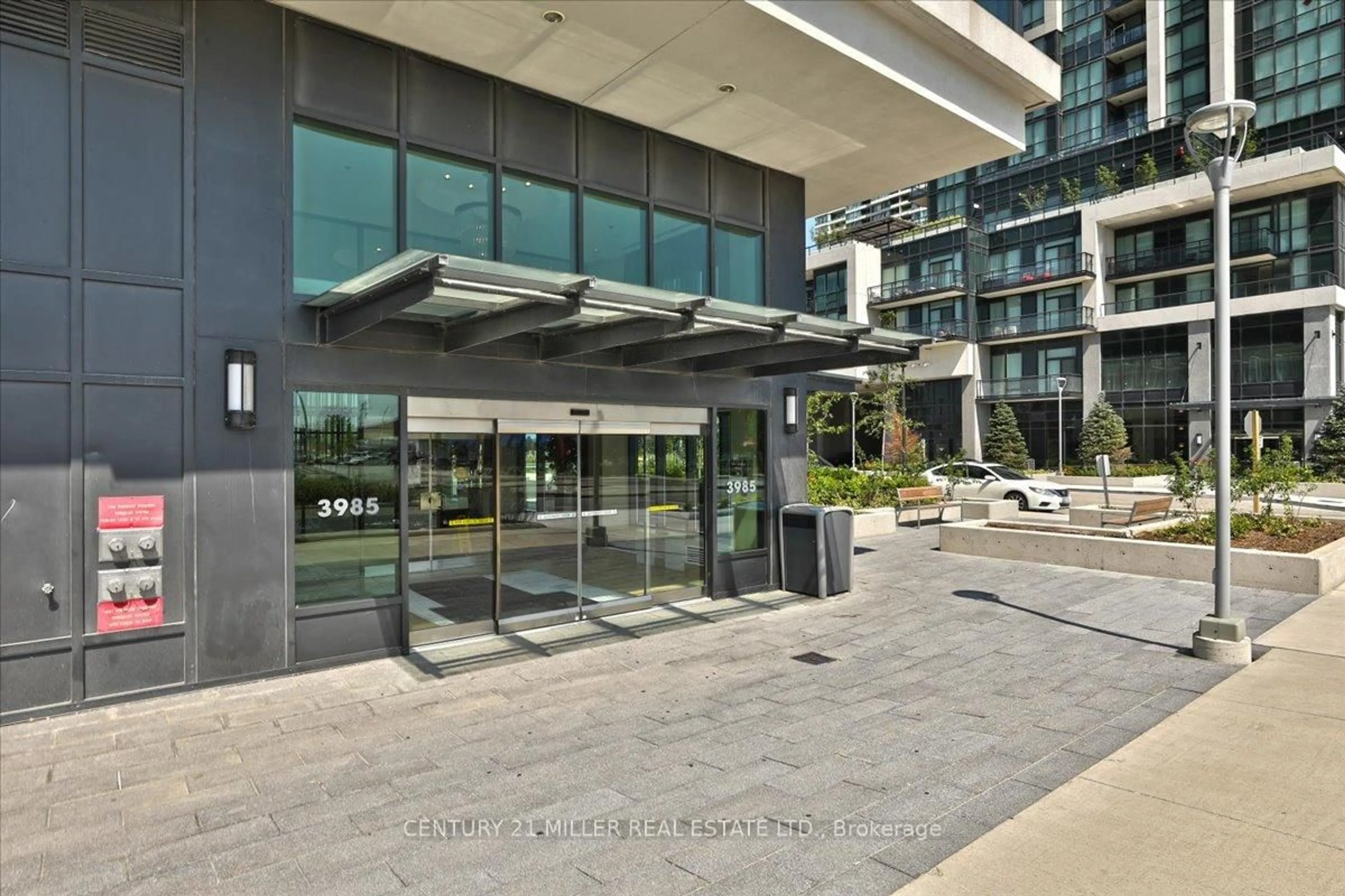 Indoor foyer for 3985 Grand Park Dr #2209, Mississauga Ontario L5B 0H8