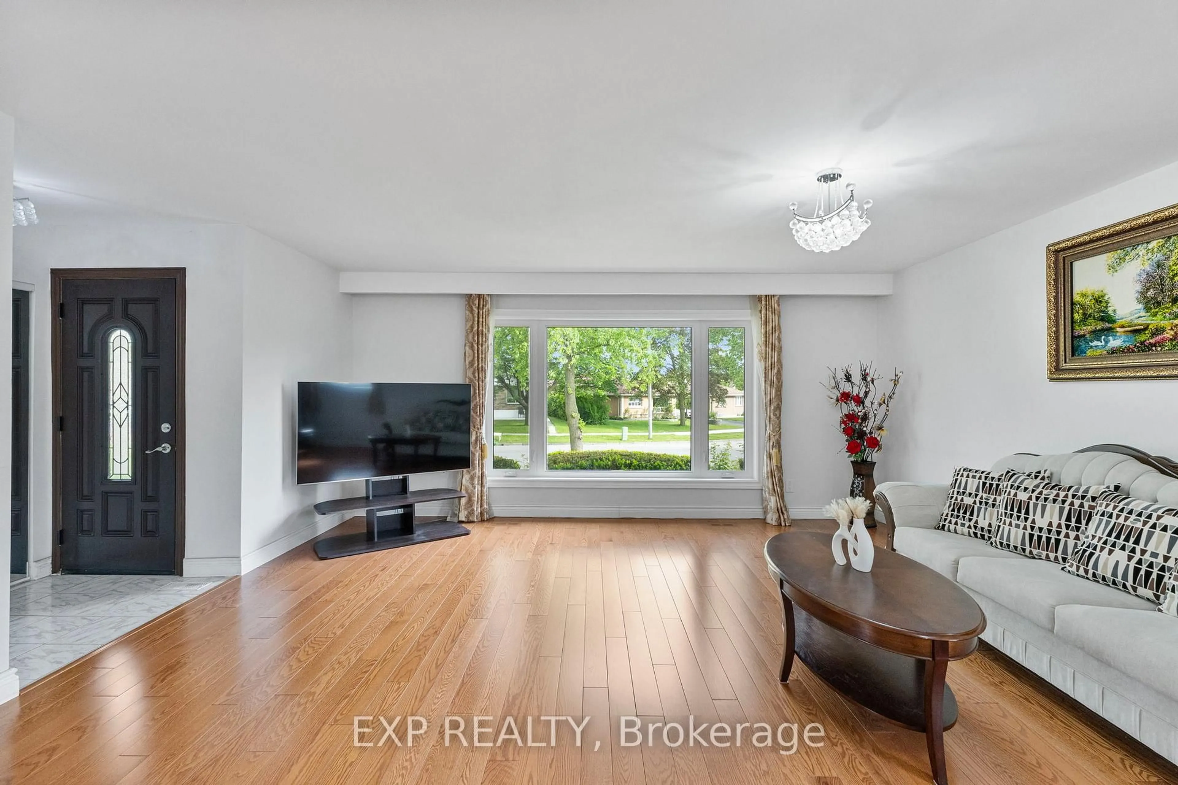Unknown for 44 Almayo Cres, Toronto Ontario M9V 2L4