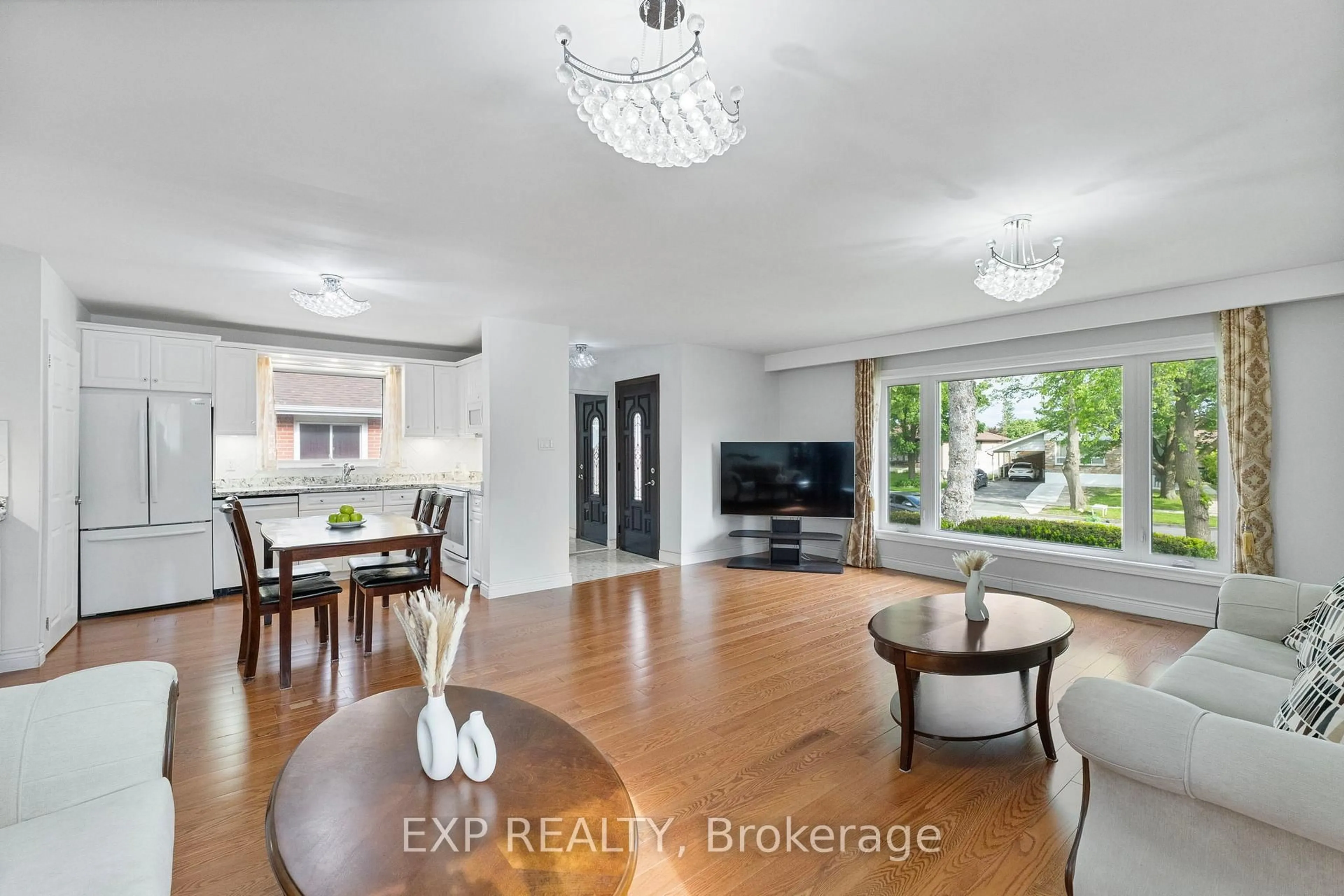 Unknown for 44 Almayo Cres, Toronto Ontario M9V 2L4