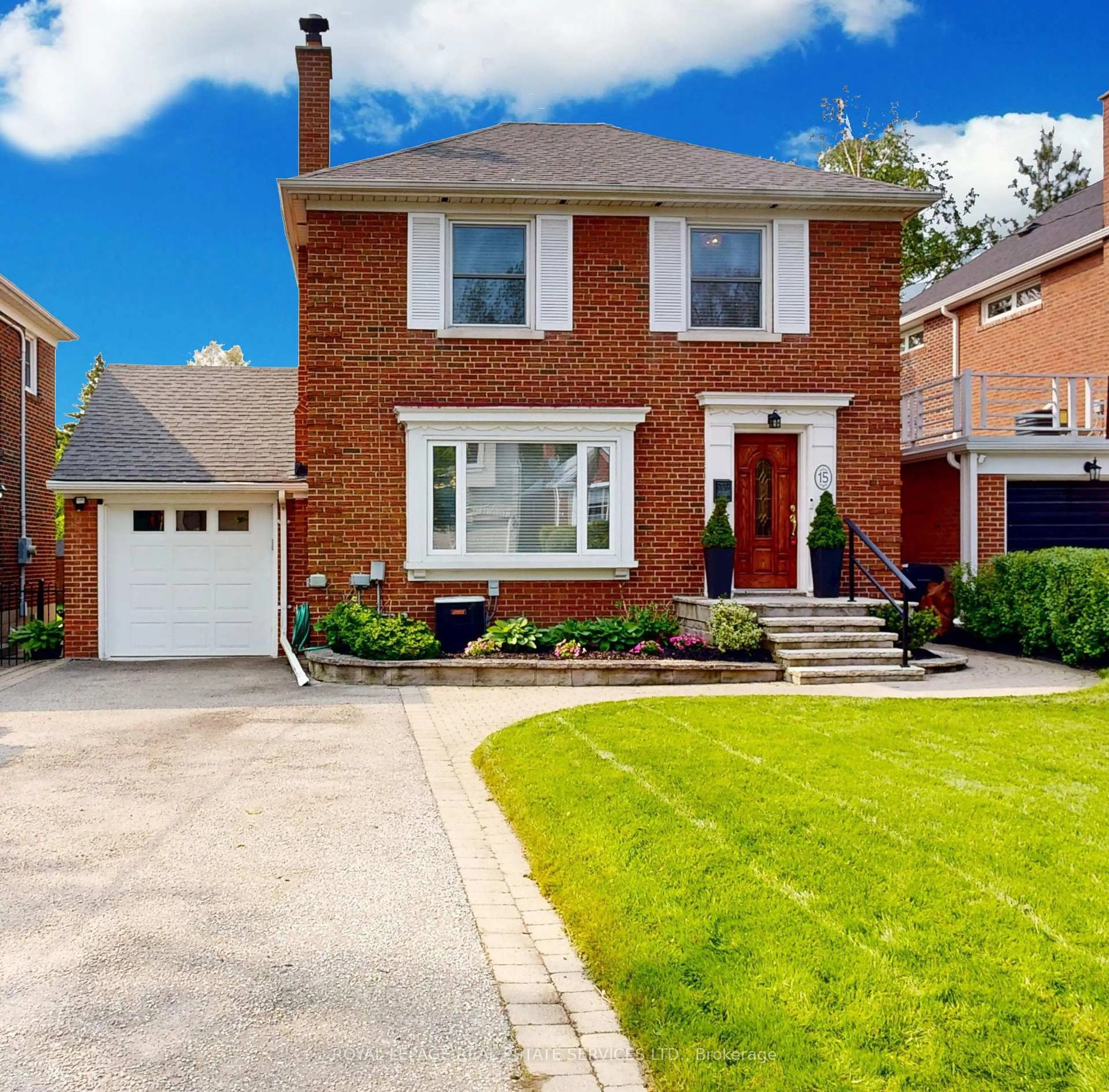 Home with brick exterior material, street for 15 Oak Hampton Blvd, Toronto Ontario M9A 2T9