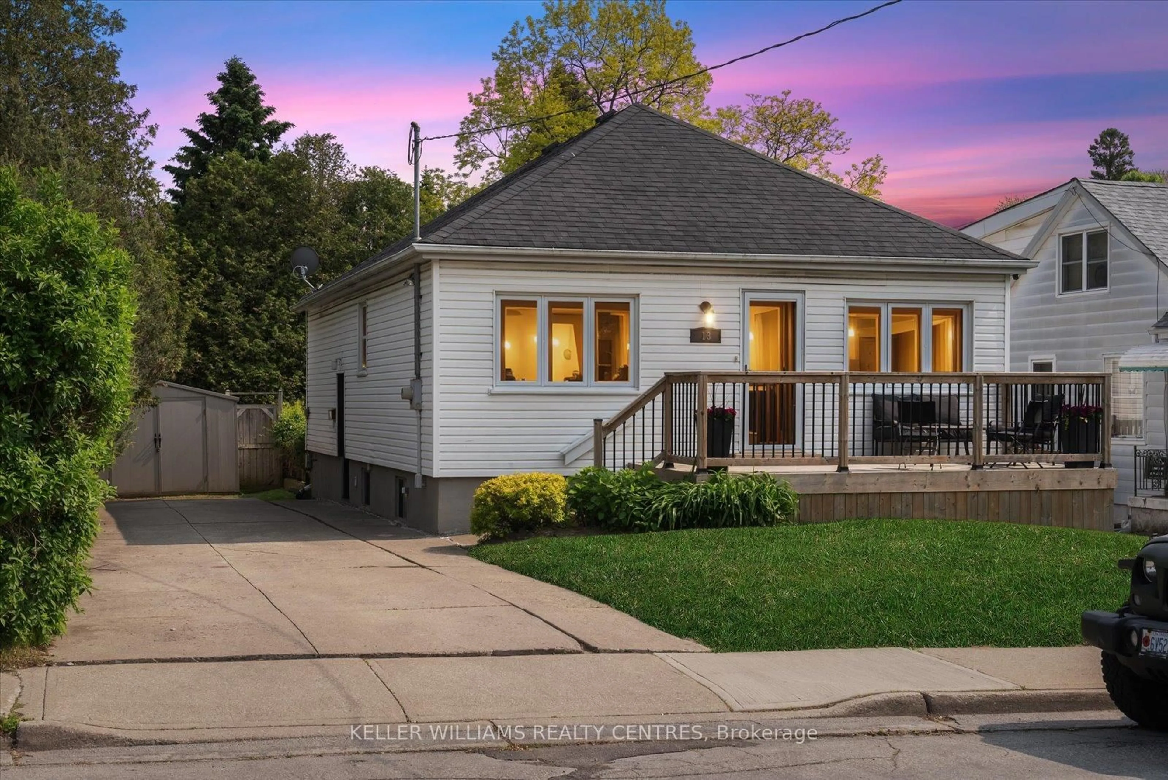 Unknown for 13 Villa Rd, Toronto Ontario M8W 1M4