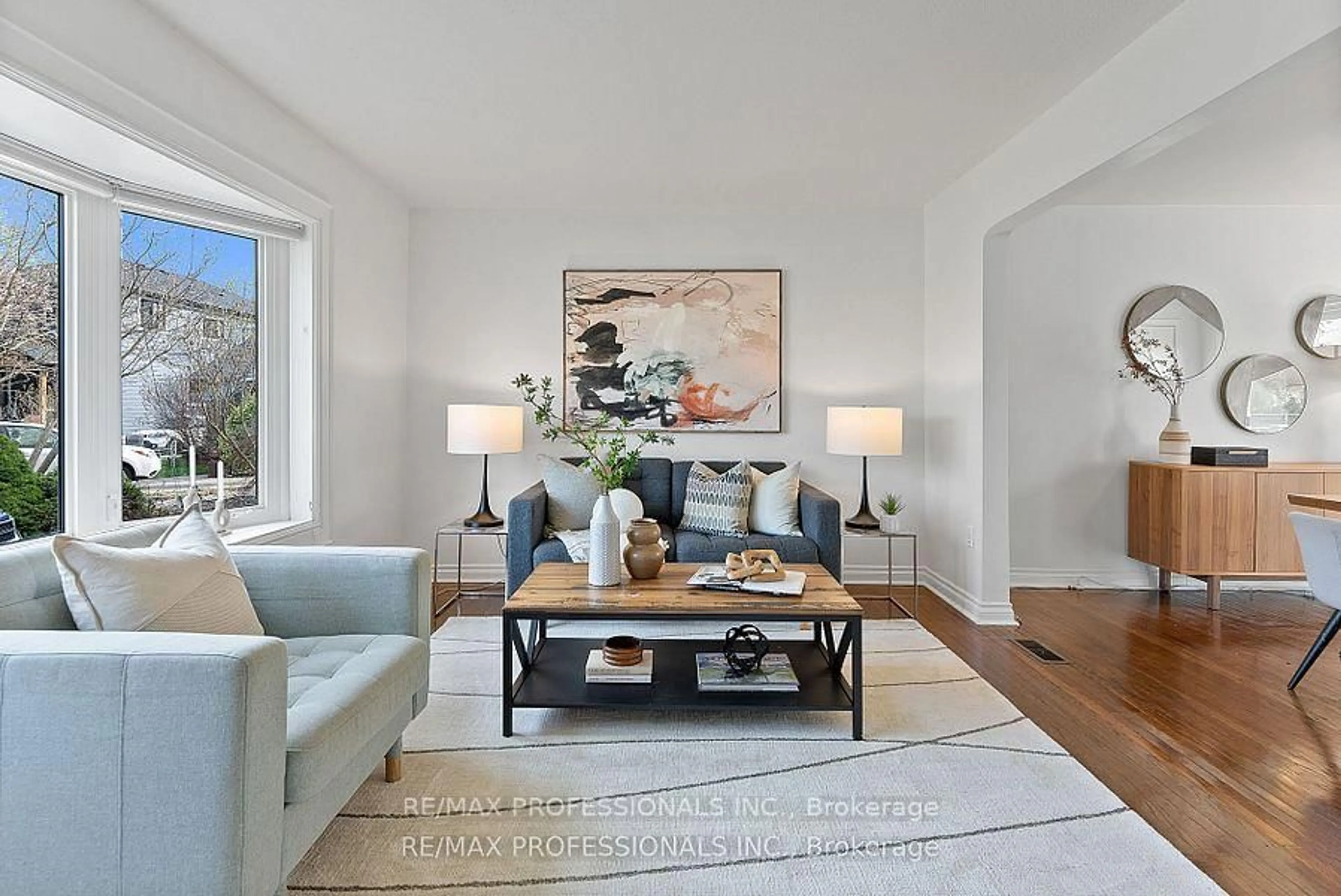 Living room with furniture, unknown for 10 Woodbury Pl, Toronto Ontario M8W 1Y1