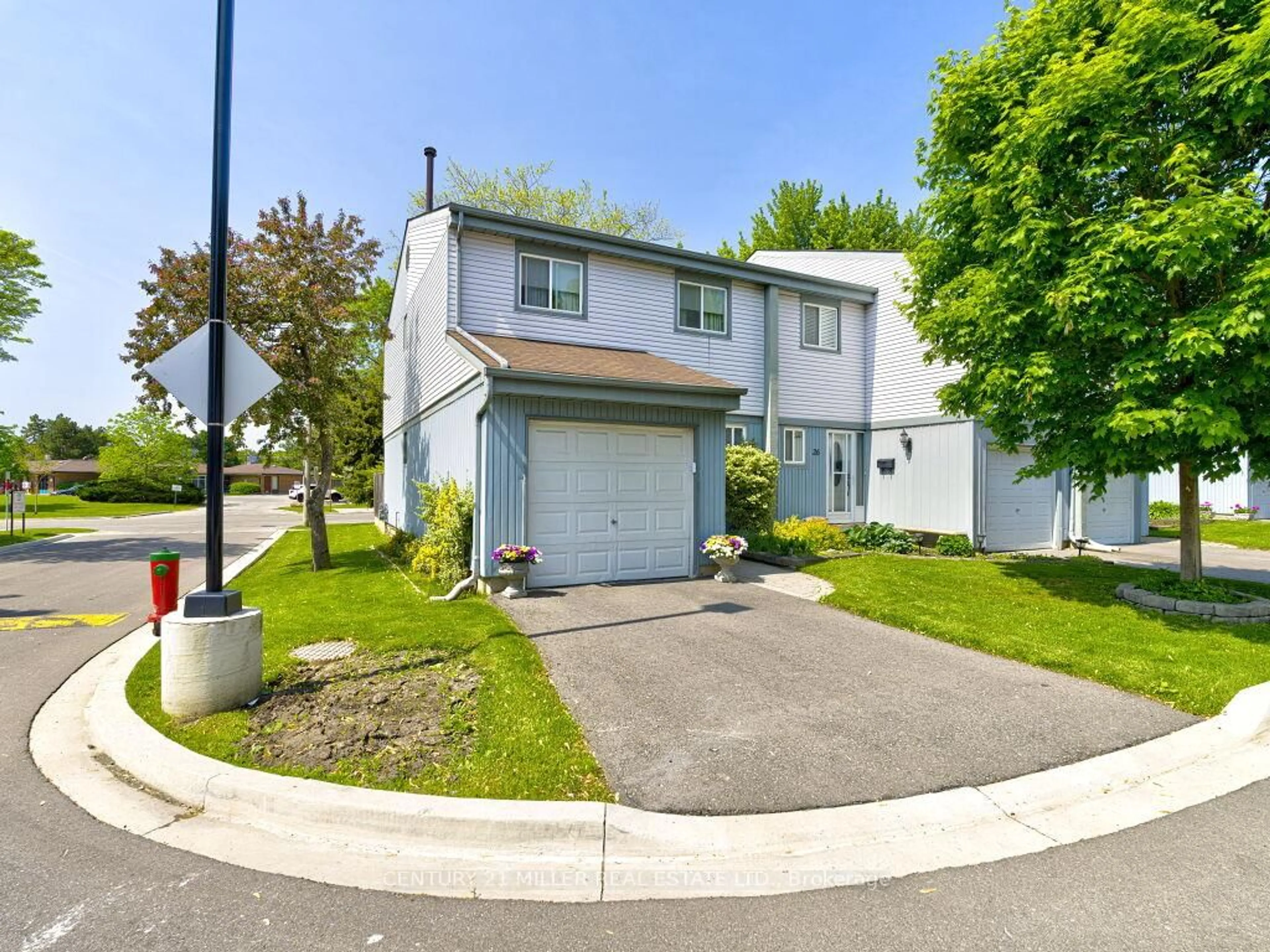 Unknown for 121 Falconer Dr #27, Mississauga Ontario L5N 2K8