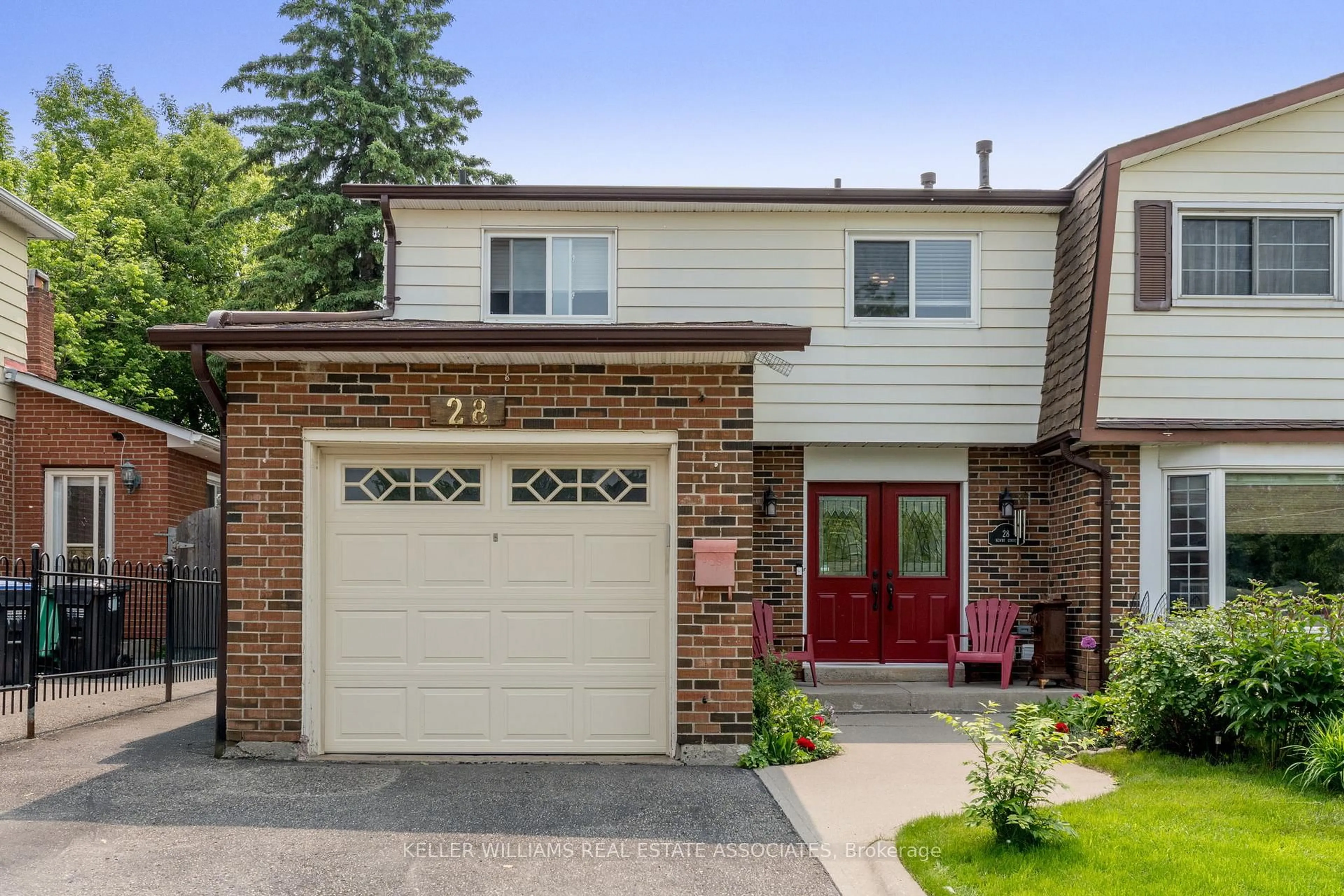 Home with brick exterior material, street for 28 Newby Crt, Brampton Ontario L6V 2R8