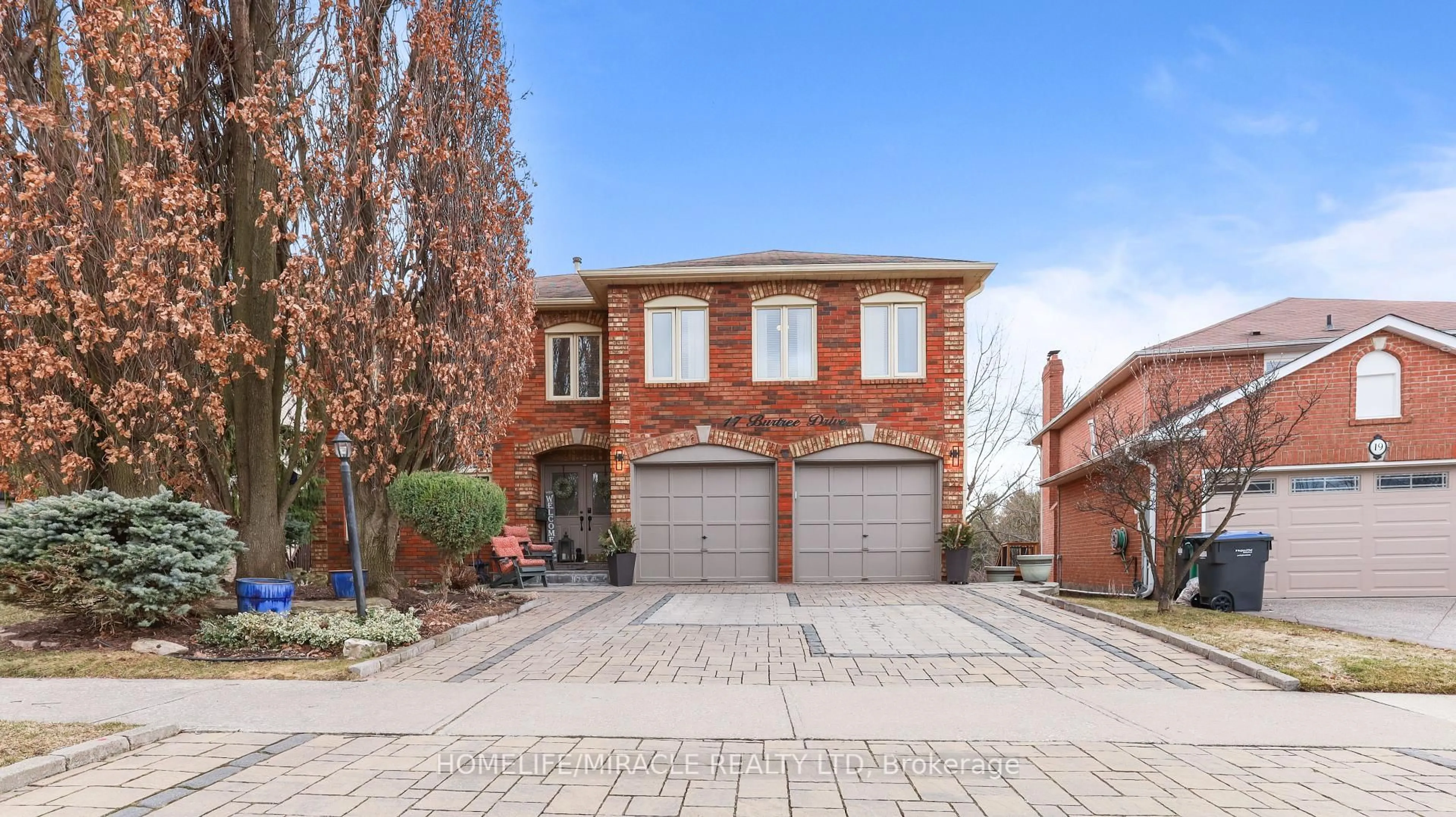 Home with brick exterior material, street for 17 Burtree Dr, Brampton Ontario L6Z 3K7