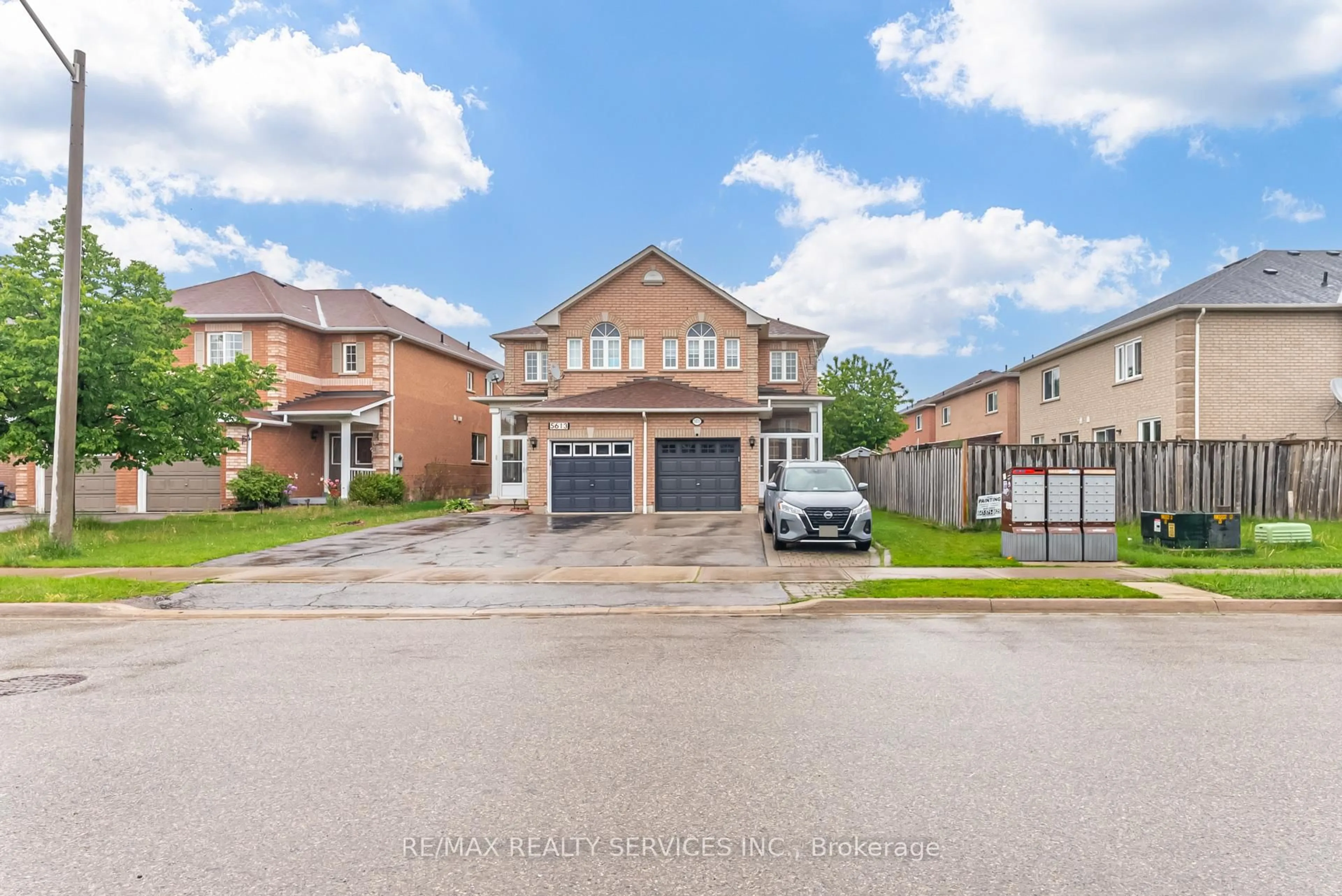 Home with brick exterior material, street for 5611 Armando Ave, Mississauga Ontario L5V 3A7