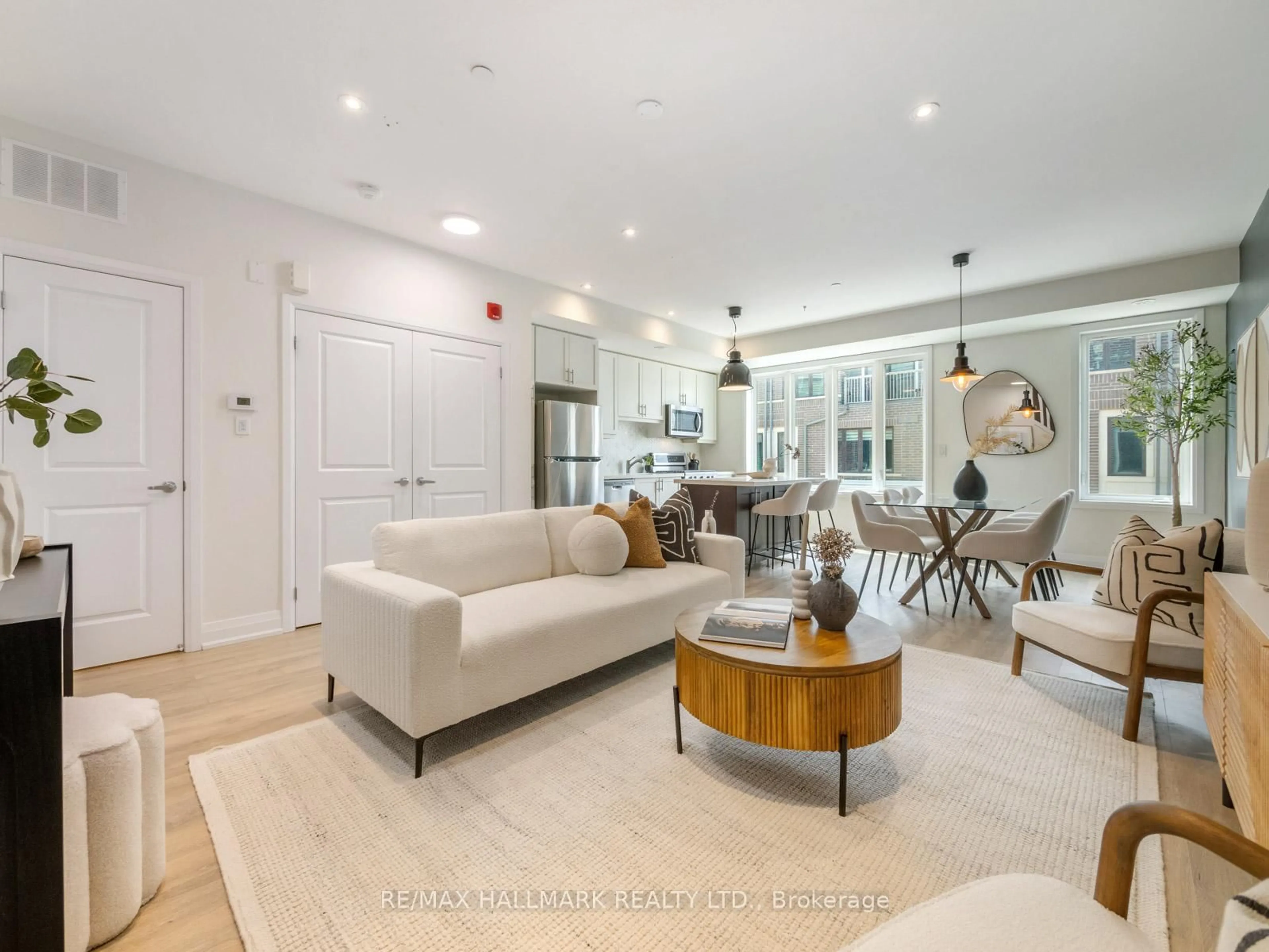 Living room with furniture, unknown for 85 Eastwood Park Gdns #3, Toronto Ontario M8W 0B2