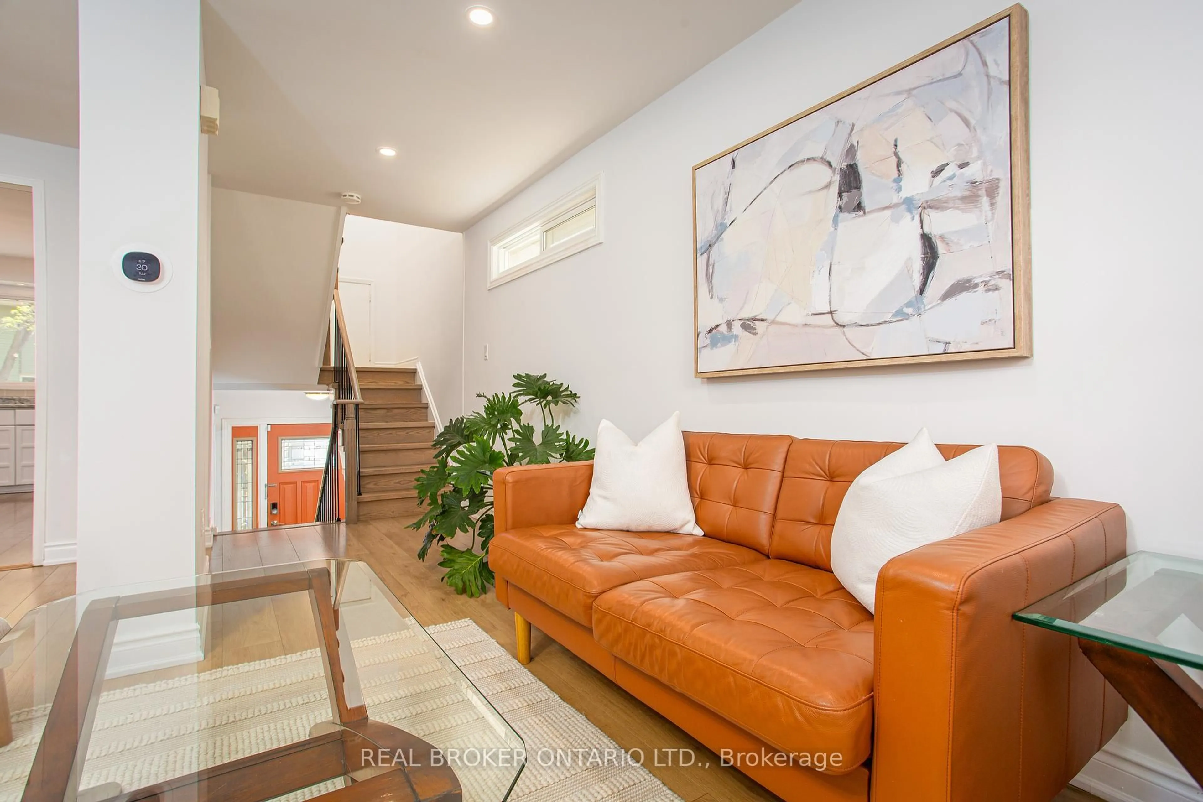 Living room with furniture, unknown for 1135 McCraney St #6, Oakville Ontario L6H 3A3