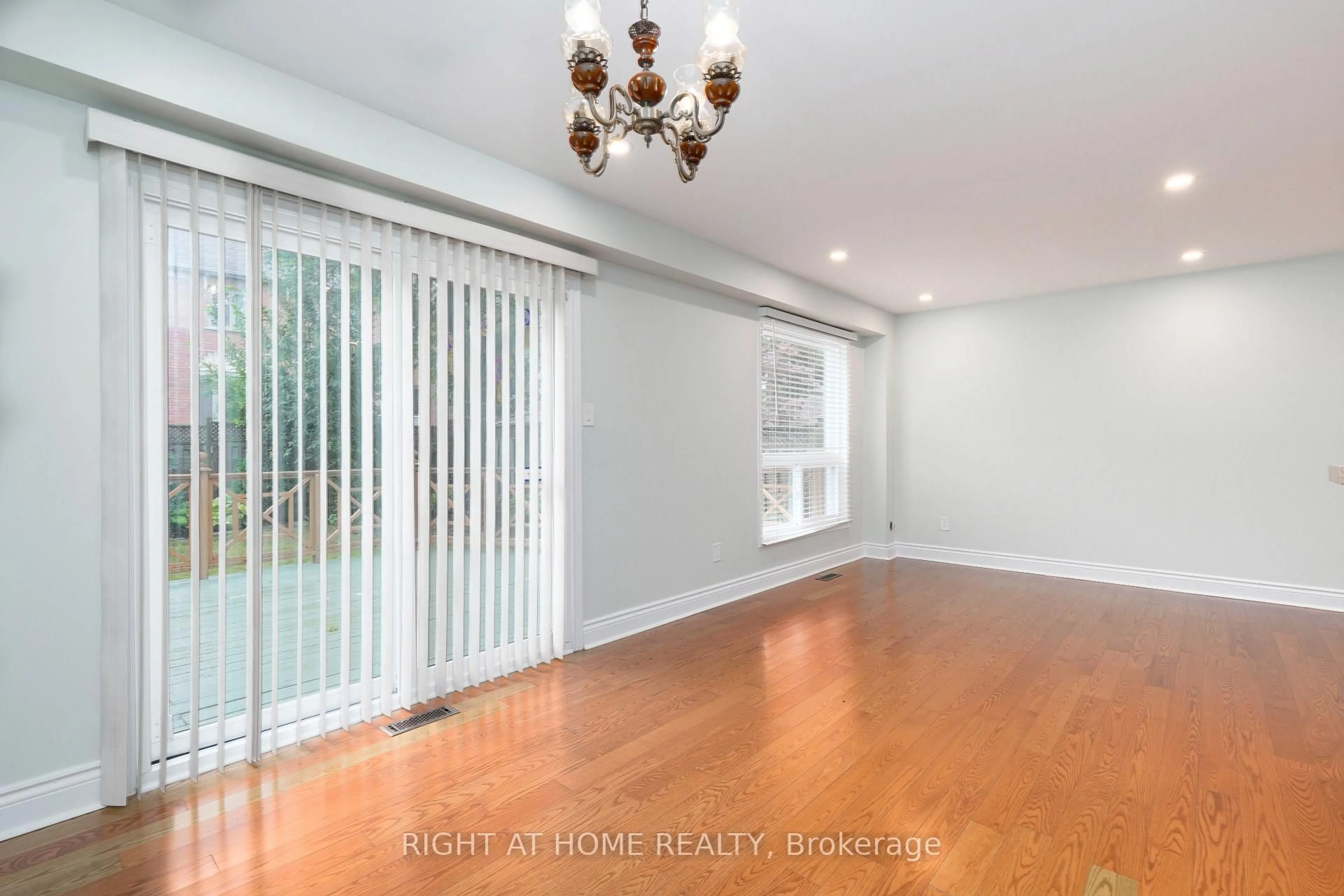 Unknown for 2914 Picton Pl, Mississauga Ontario L5M 5S9