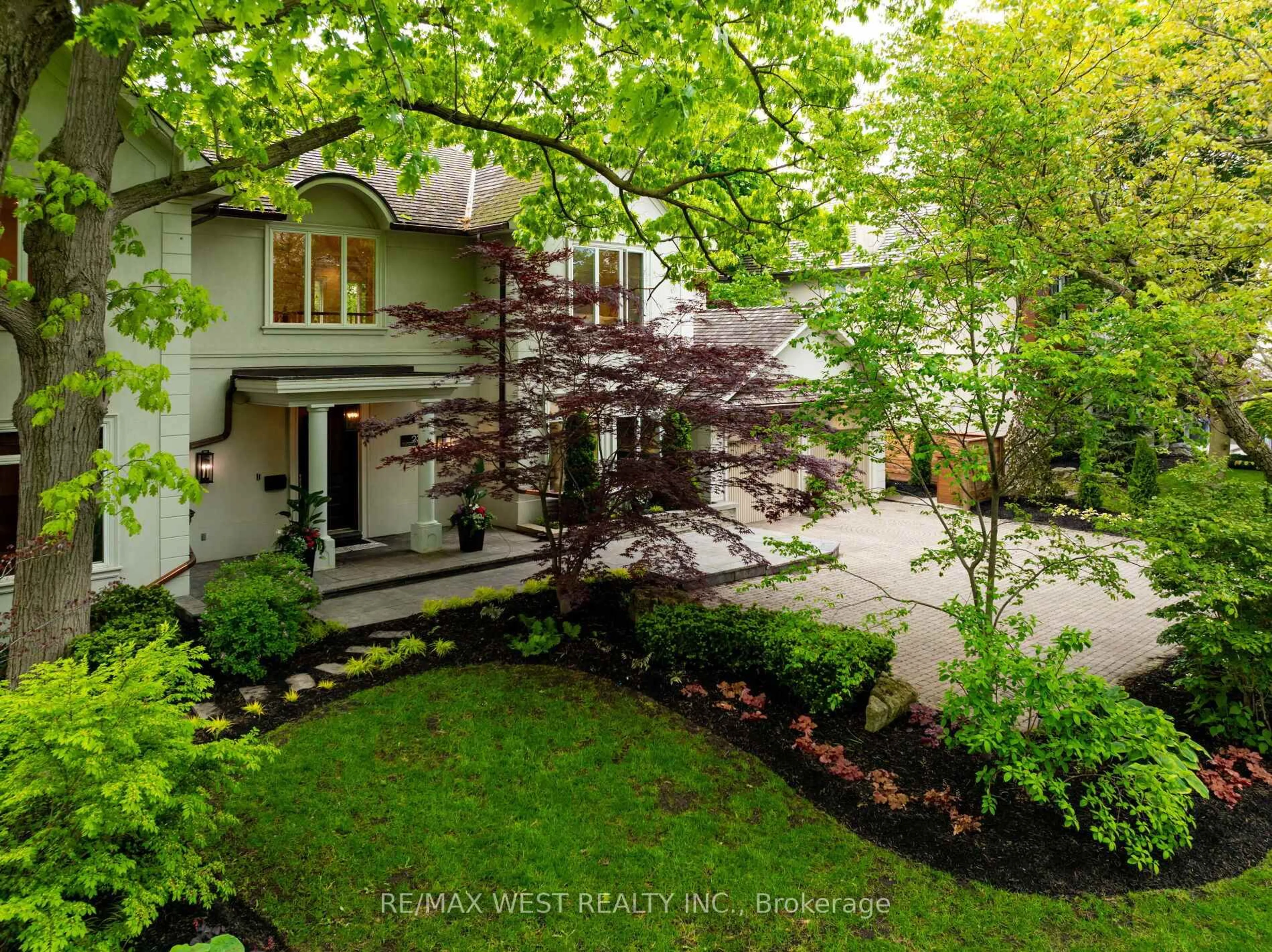 A pic from outside/outdoor area/front of a property/back of a property/a pic from drone, street for 23 Valecrest Dr, Toronto Ontario M9A 4P4
