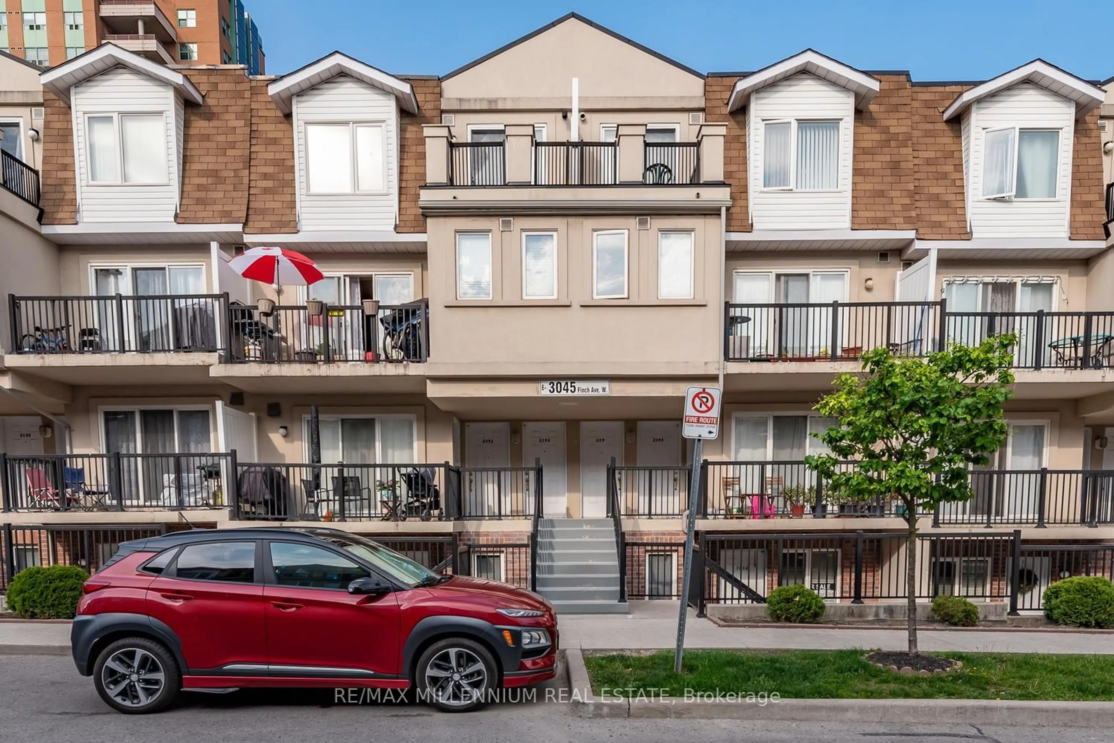 Patio, street for 3045 Finch Ave #2093, Toronto Ontario M9M 0A5