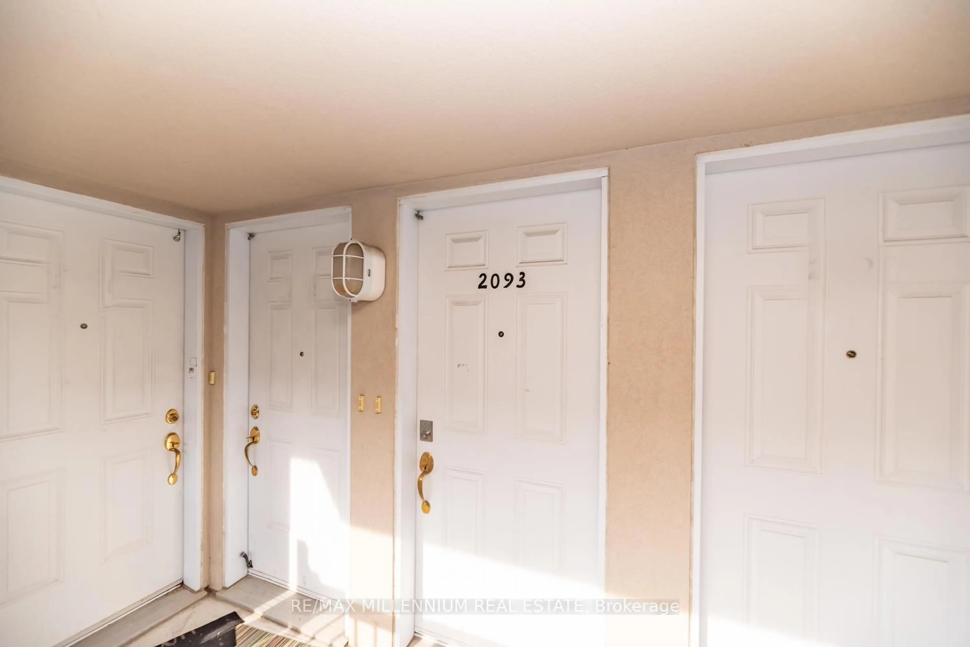 Unknown for 3045 Finch Ave #2093, Toronto Ontario M9M 0A5