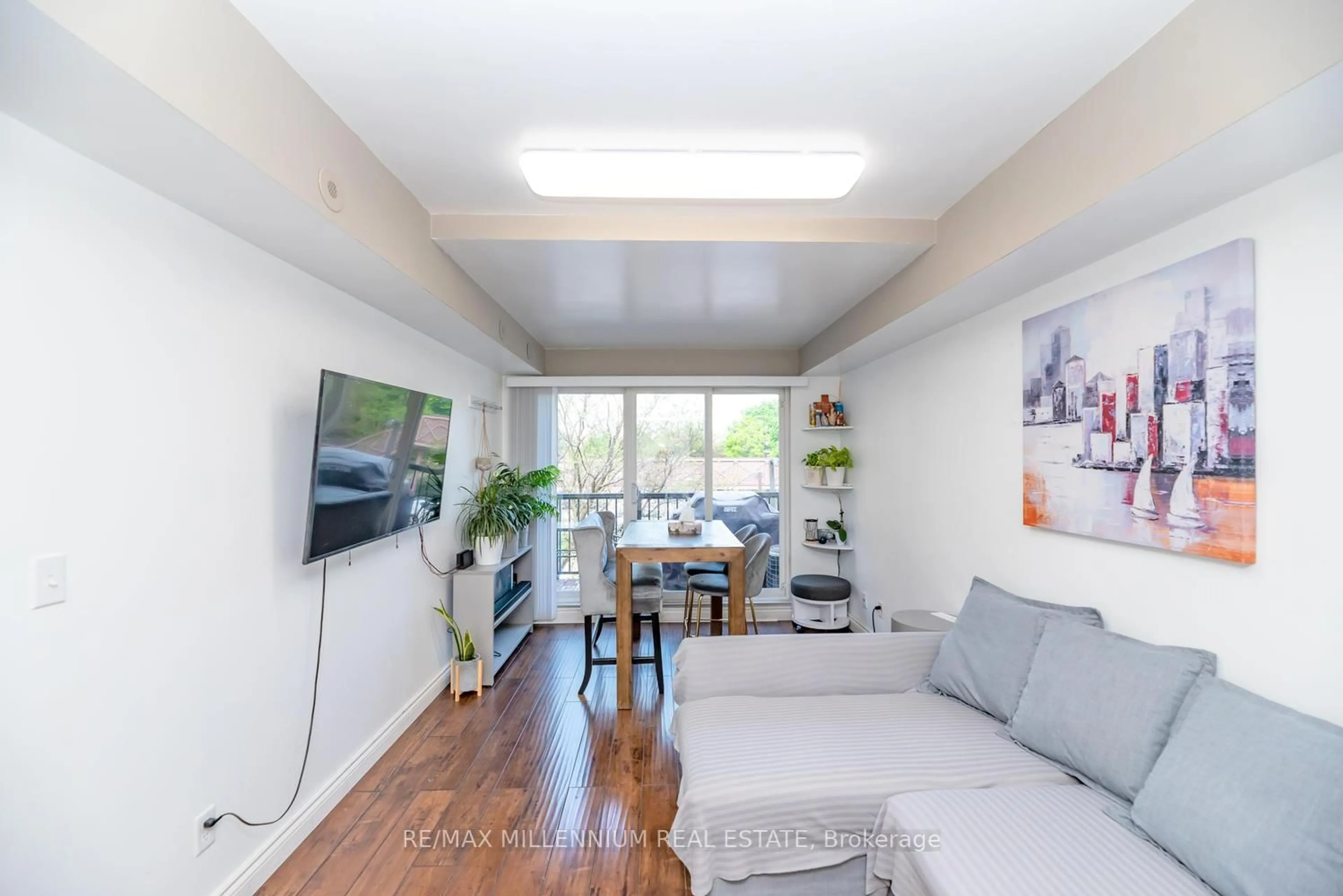 A pic of a room for 3045 Finch Ave #2093, Toronto Ontario M9M 0A5