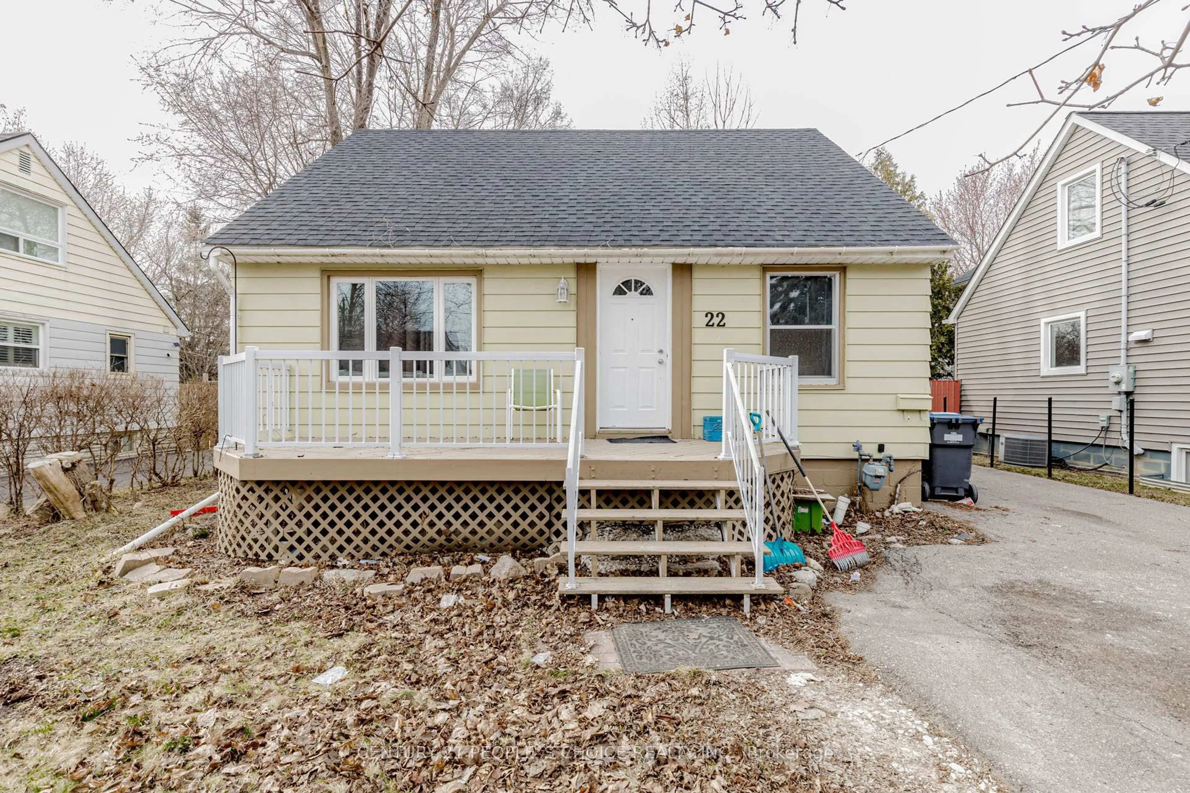 Home with vinyl exterior material, street for 22 Rogers Rd, Brampton Ontario L6X 1L8