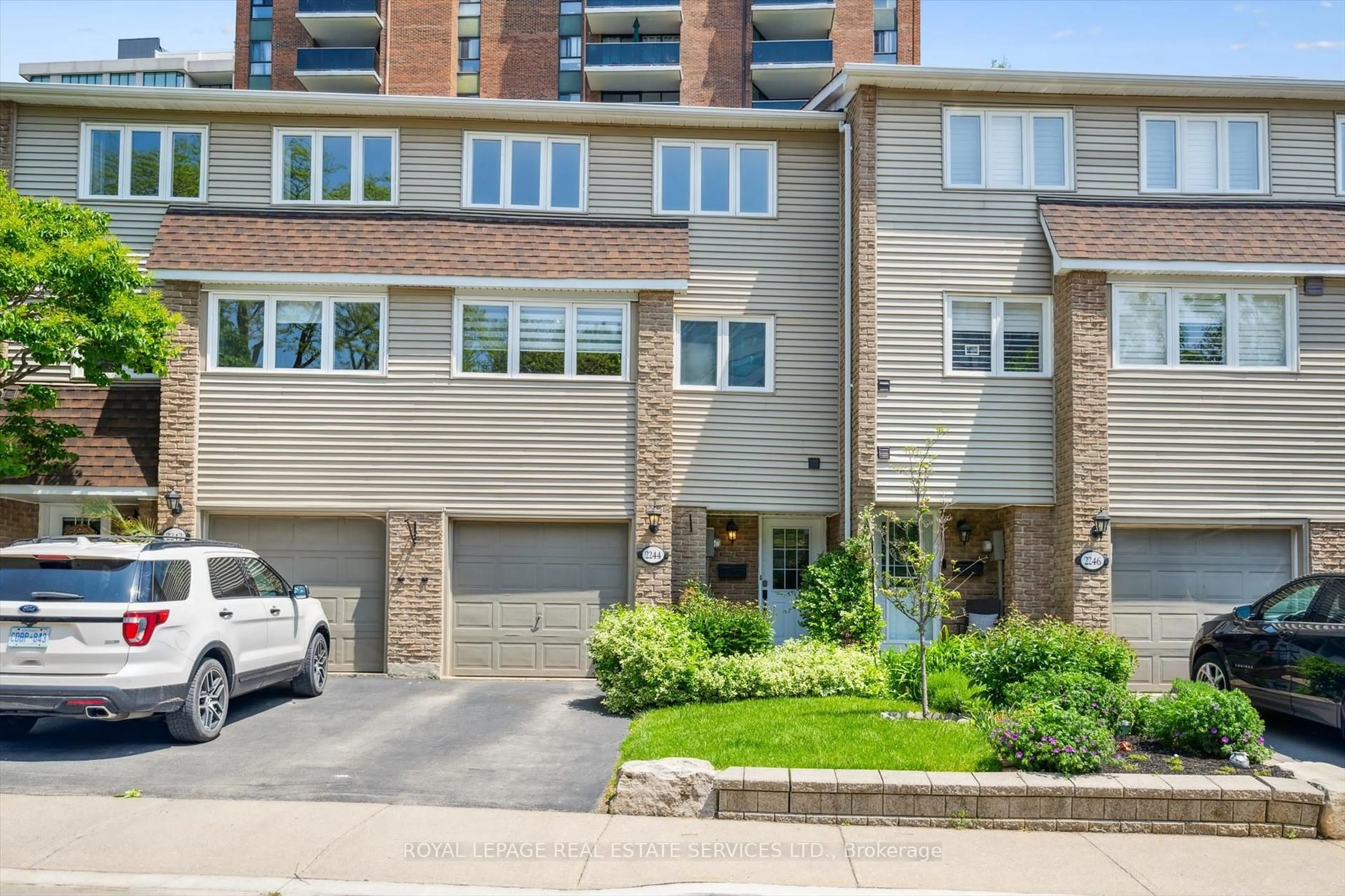 Unknown for 2244 Marine Dr, Oakville Ontario L6L 1C1