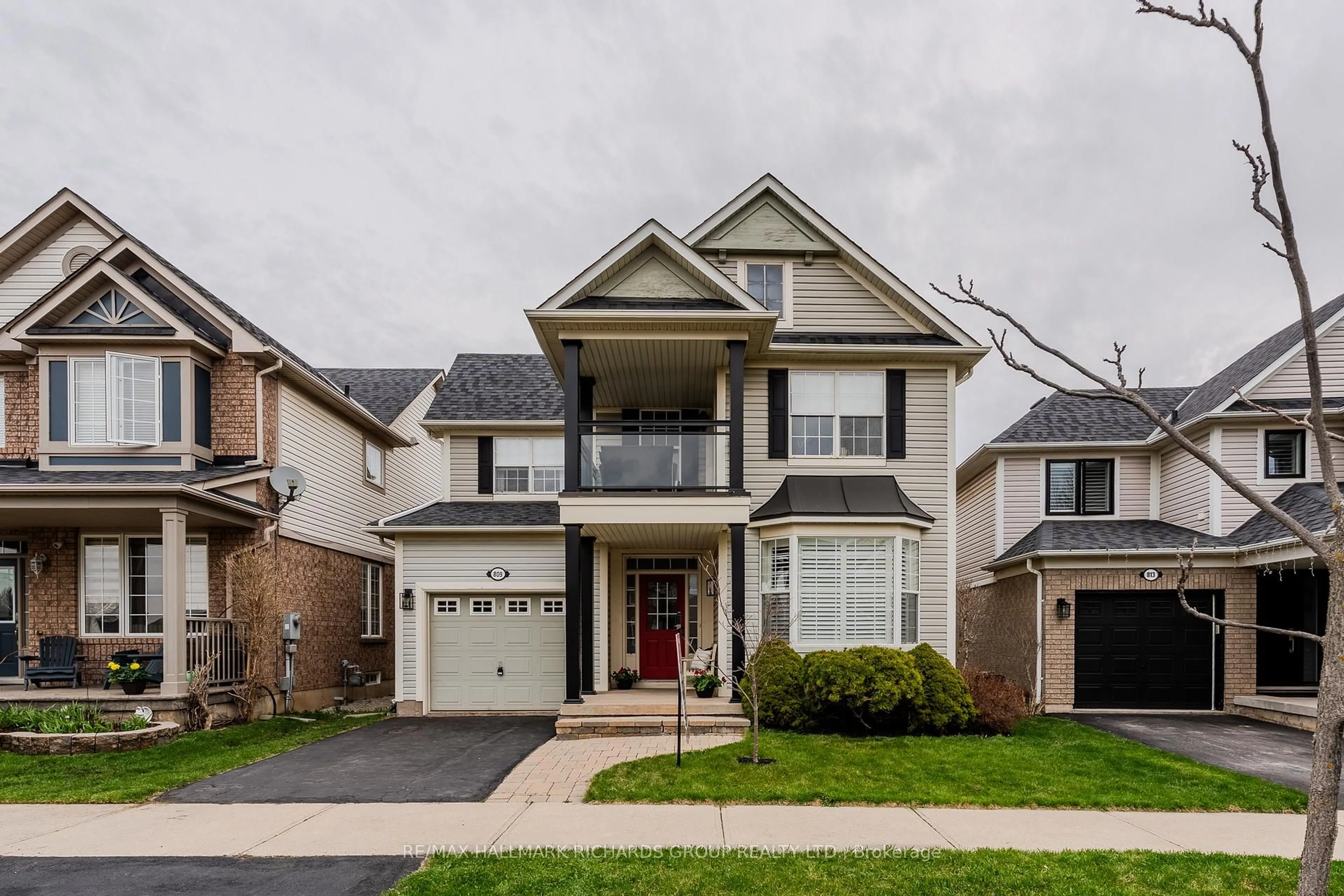 Home with brick exterior material, street for 809 Trudeau Dr, Milton Ontario L9T 5T7