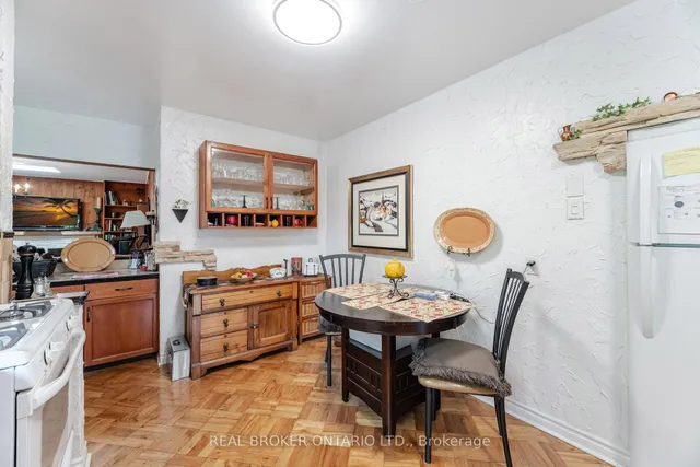 Additional property image - 30 Malvern Crt