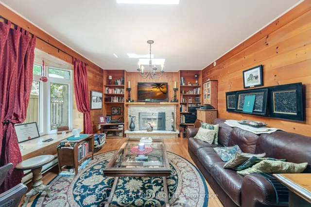 Additional property image - 30 Malvern Crt