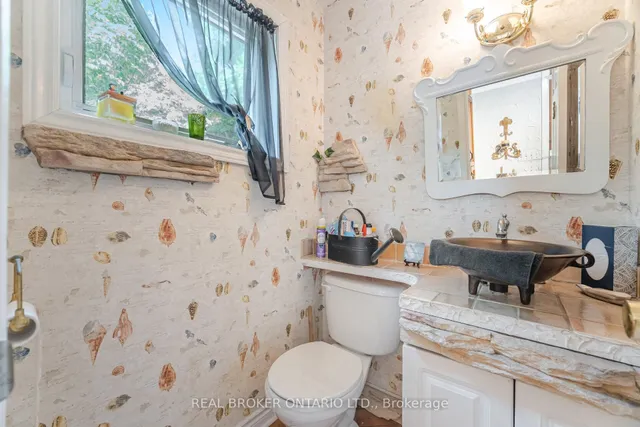 Additional property image - 30 Malvern Crt