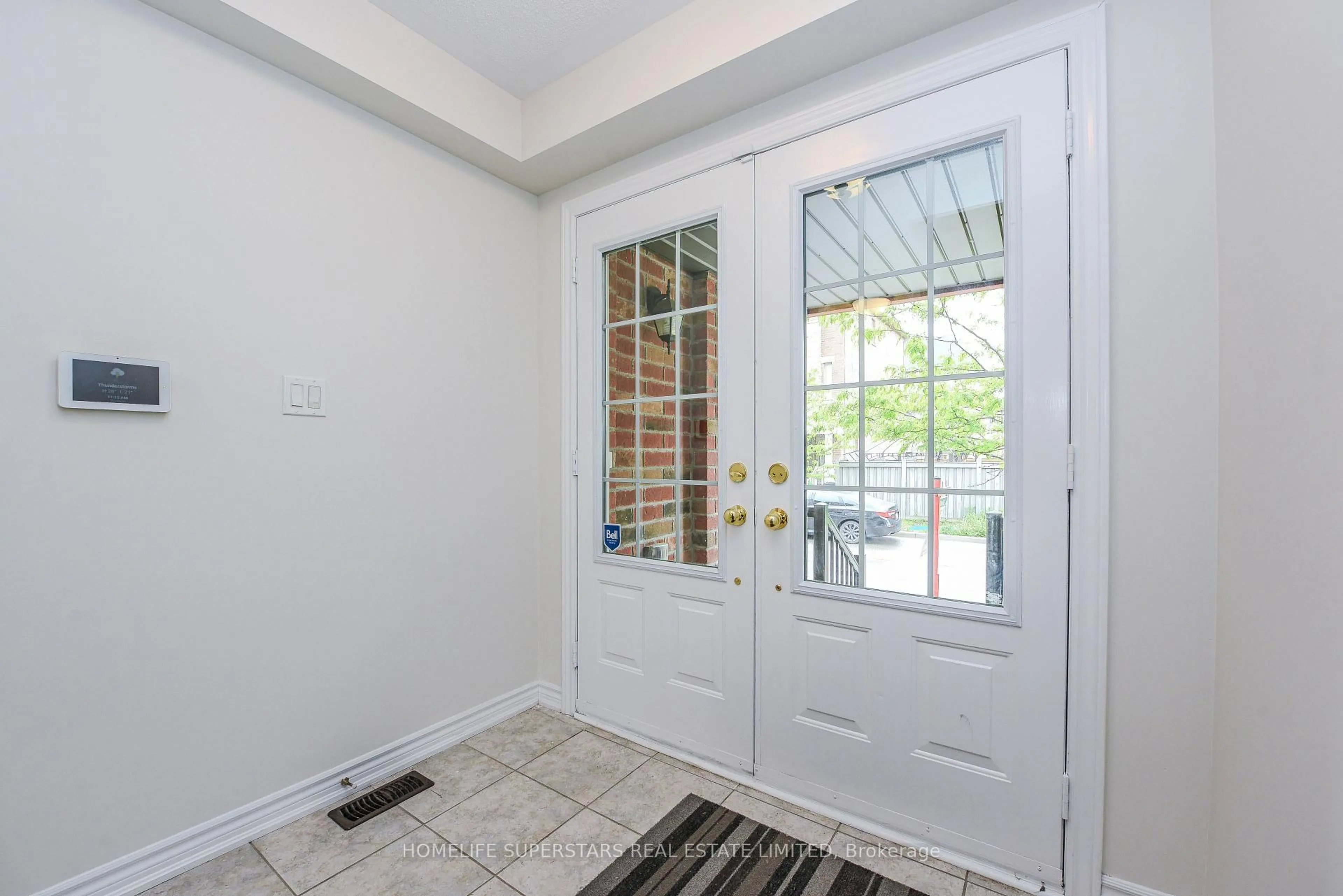 Indoor entryway for 6 Kayak Hts, Brampton Ontario L6Z 0H8