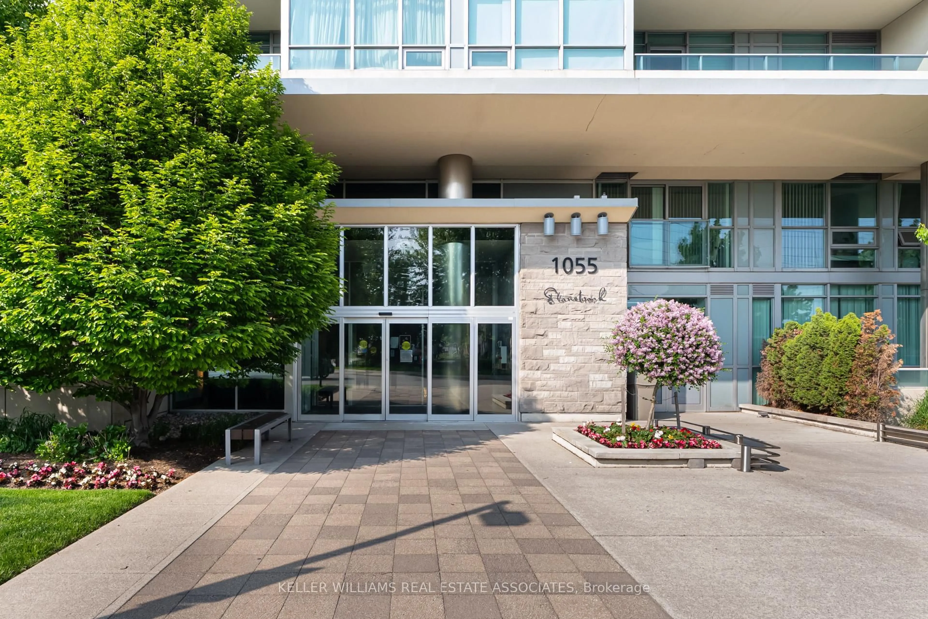 Unknown for 1055 Southdown Rd #Lph09, Mississauga Ontario L5J 0A3
