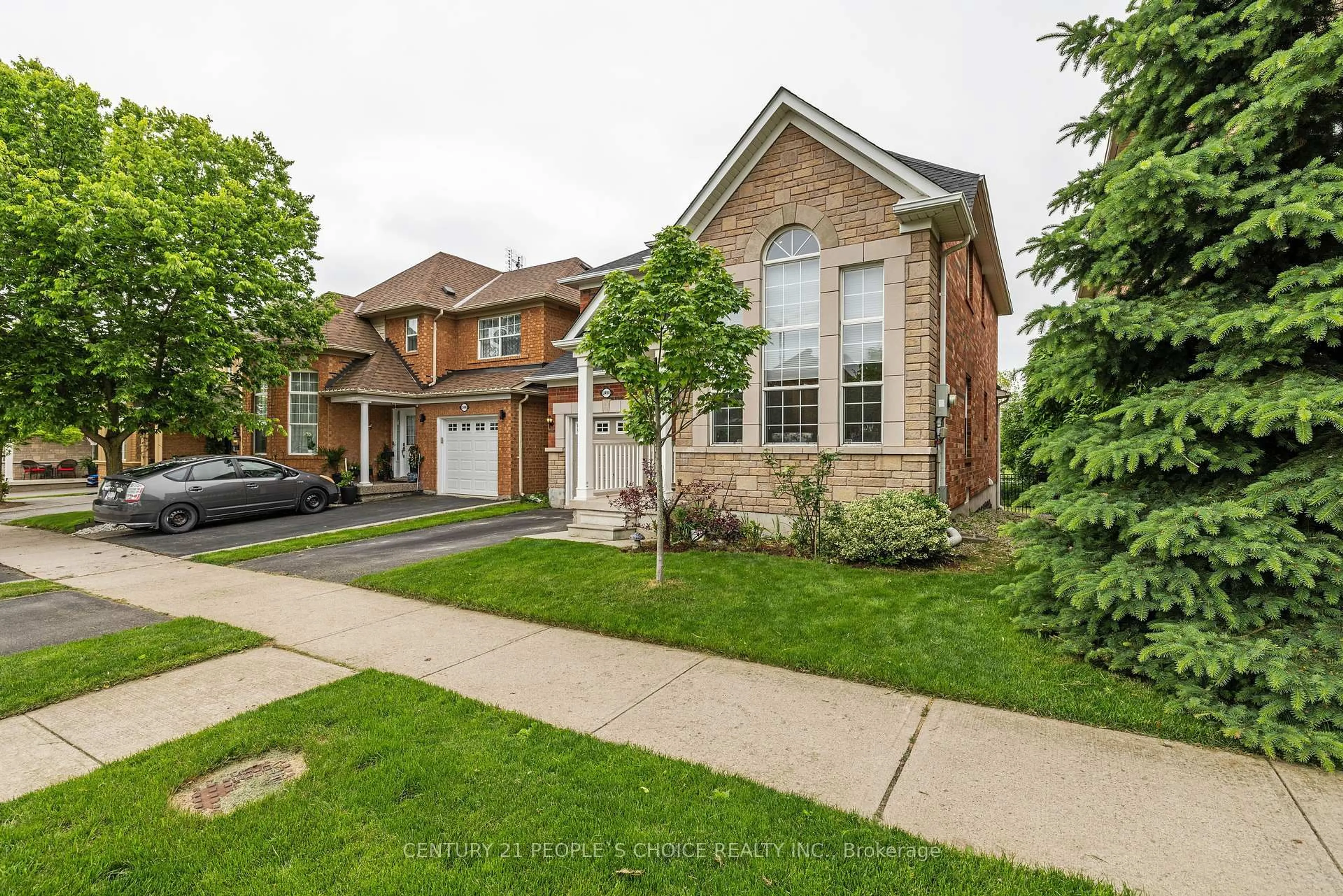 Home with brick exterior material, street for 2490 Valleyridge Dr, Oakville Ontario L6M 5H1