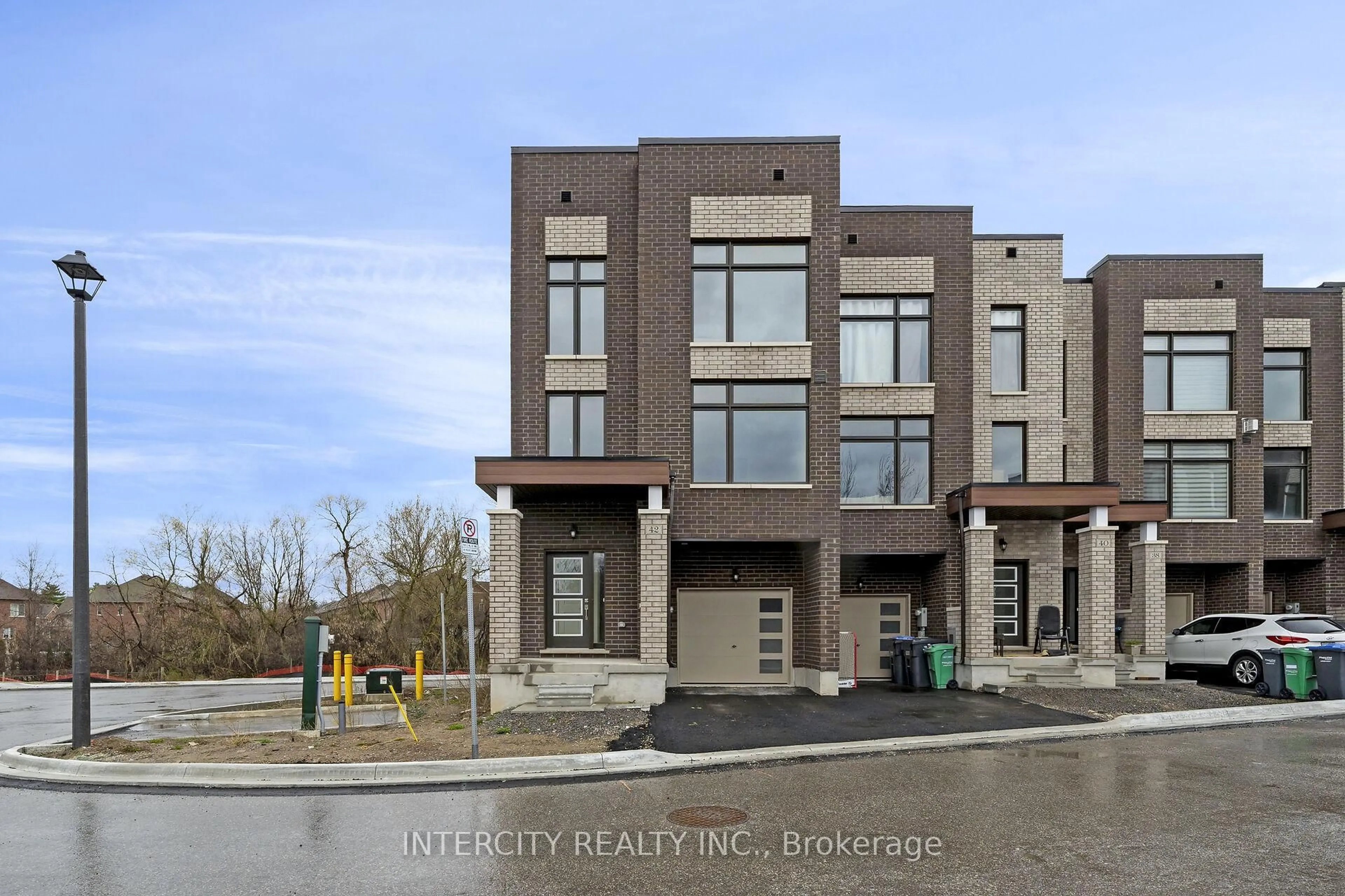 Unknown for 42 Queenpost Dr #23, Brampton Ontario L6Y 6L2
