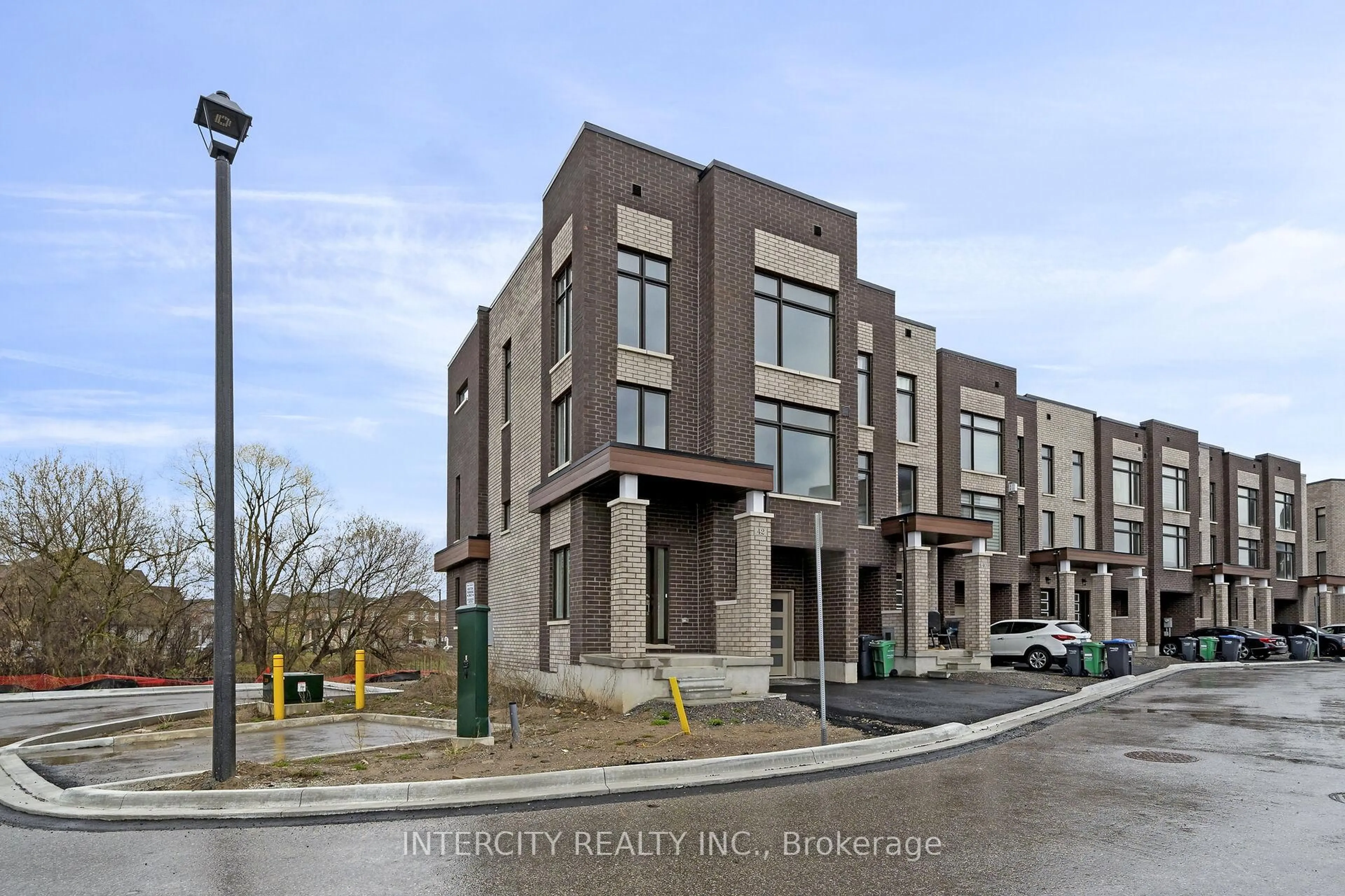 Unknown for 42 Queenpost Dr #23, Brampton Ontario L6Y 6L2