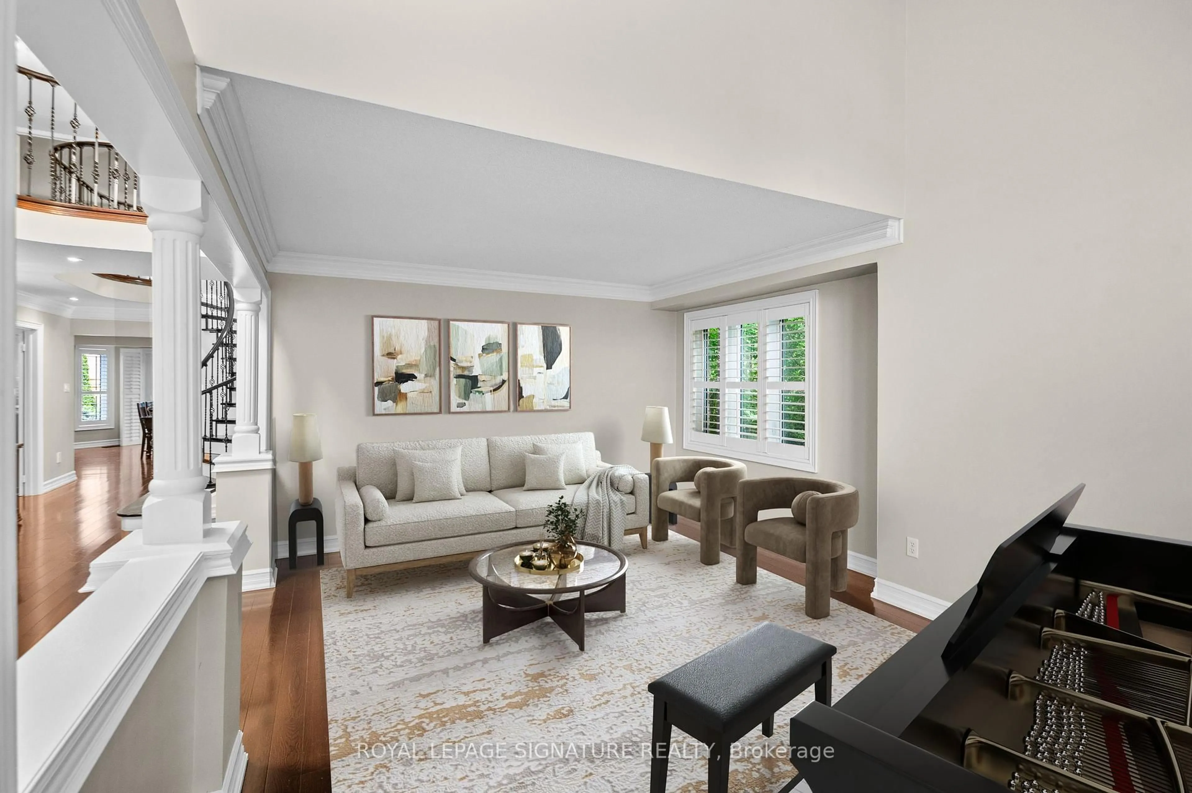 Living room with furniture, unknown for 2718 Quails Ru, Mississauga Ontario L5M 5K3