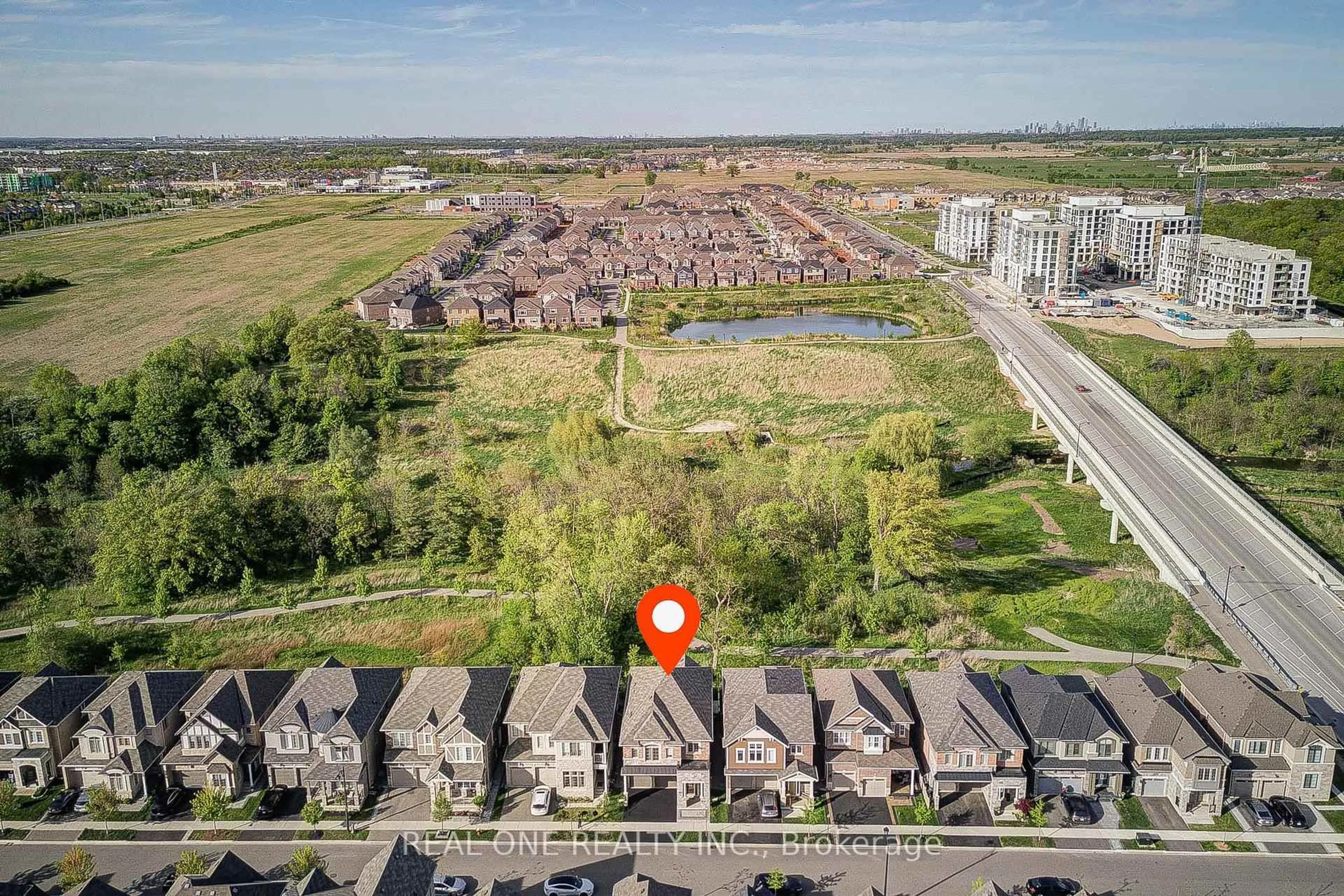 A pic from outside/outdoor area/front of a property/back of a property/a pic from drone, unknown for 1249 Sweetfern Cres, Milton Ontario L9E 1M1