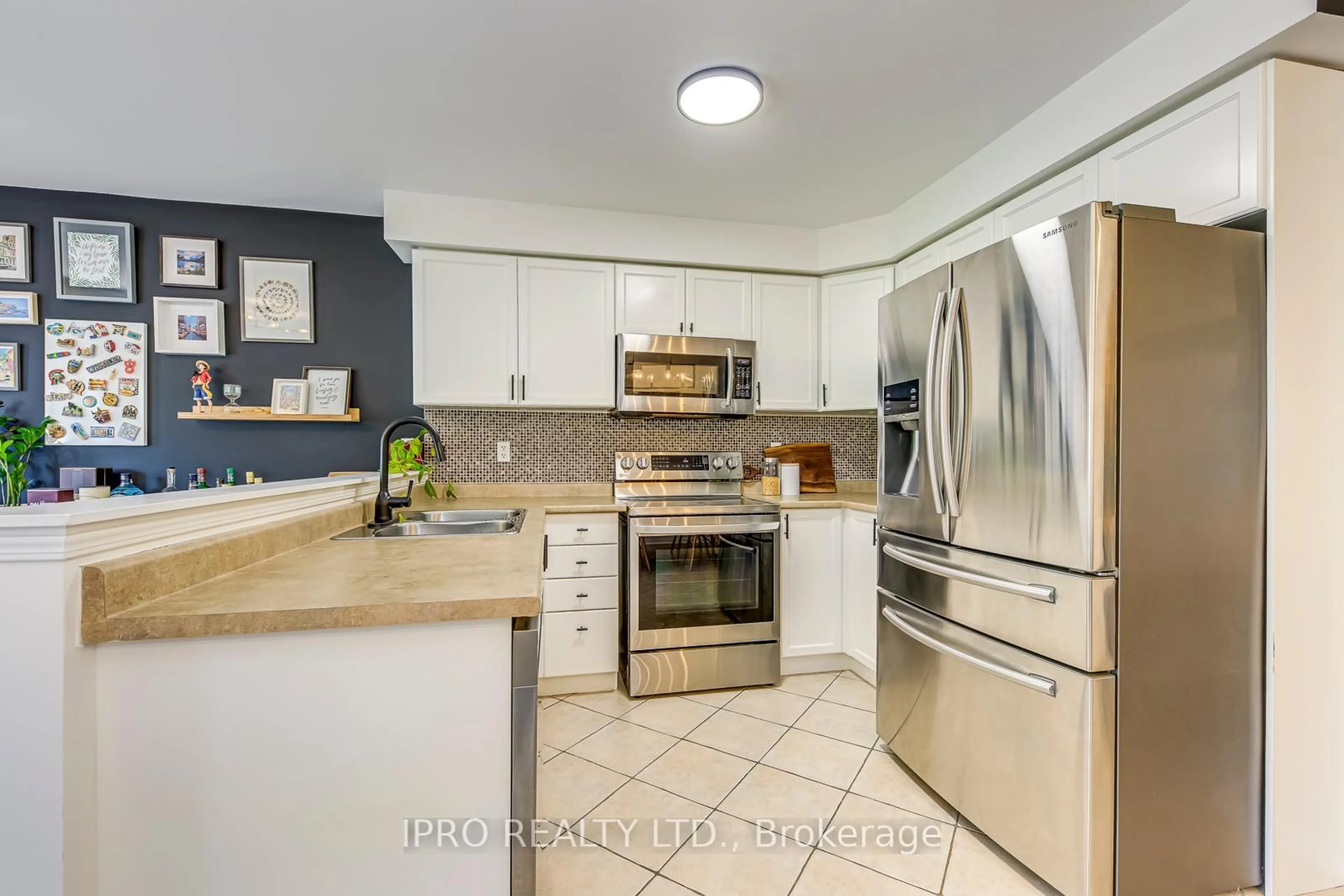 Unknown for 759 Gleeson Rd, Milton Ontario L9T 0C1